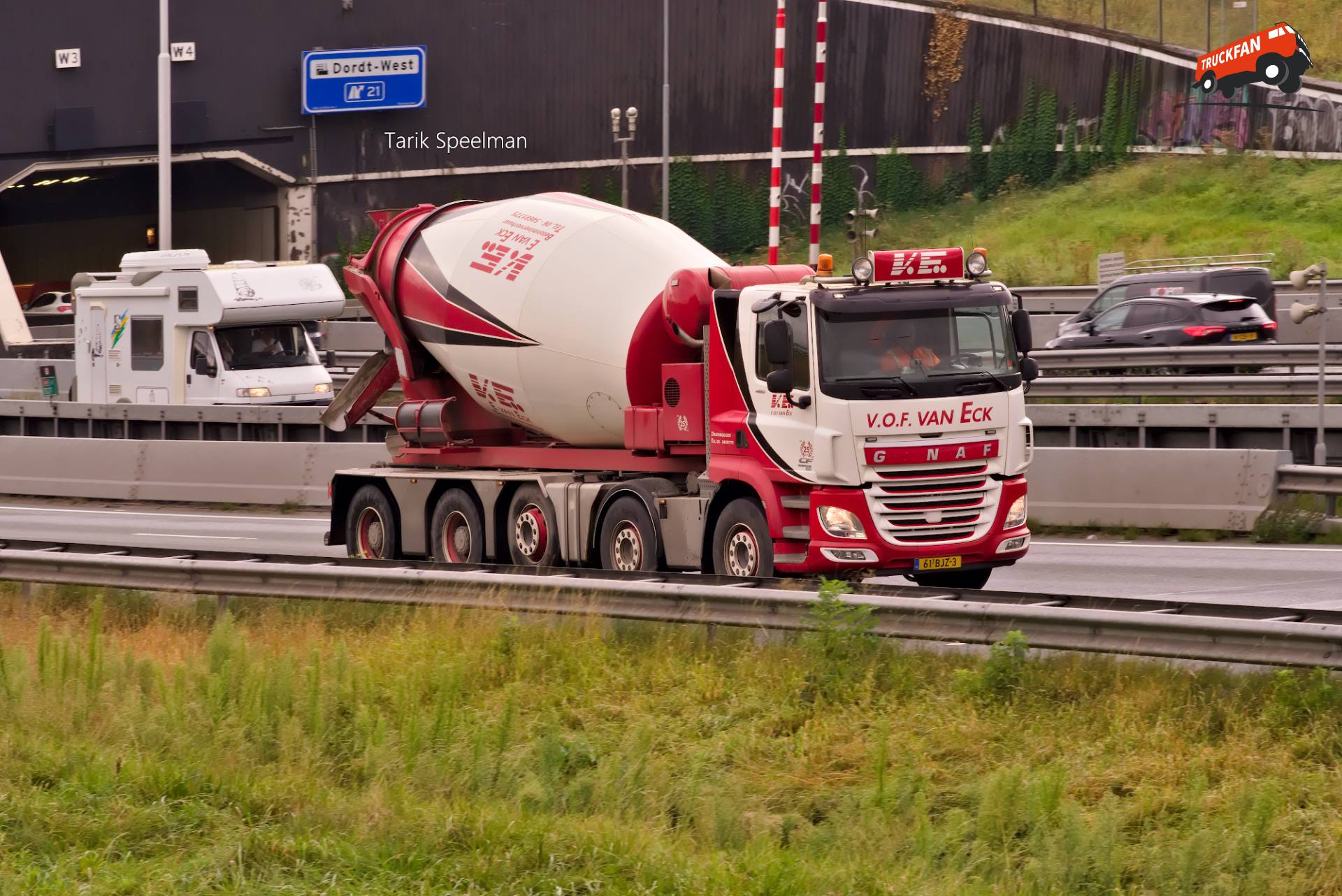 Ginaf X6 Mixer Truck met wagennummer 61-BJZ-3