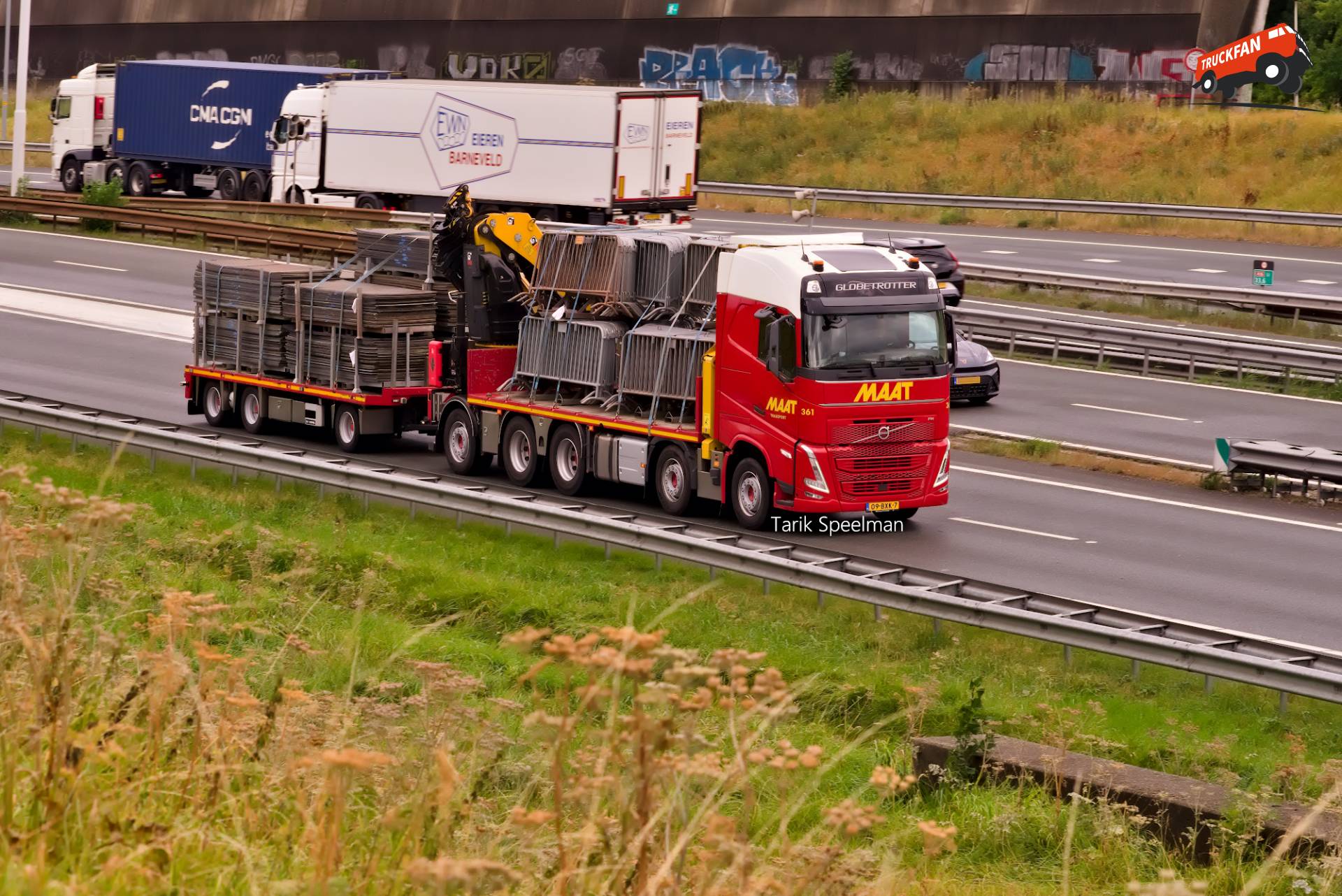 361, Volvo FH 5th Gen van Maat op de A16
