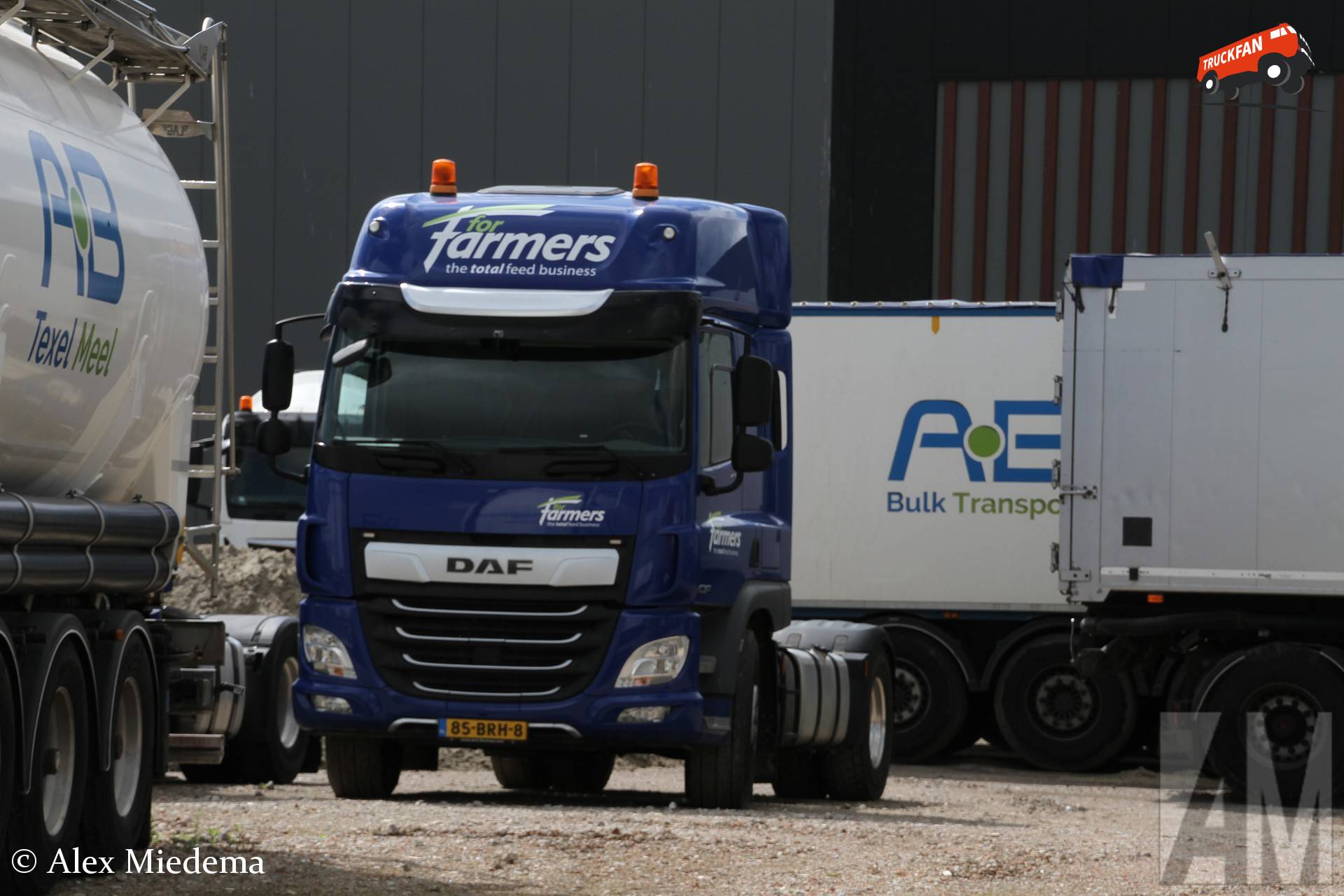 DAF CF truck with ForFarmers colors in Heerenveen