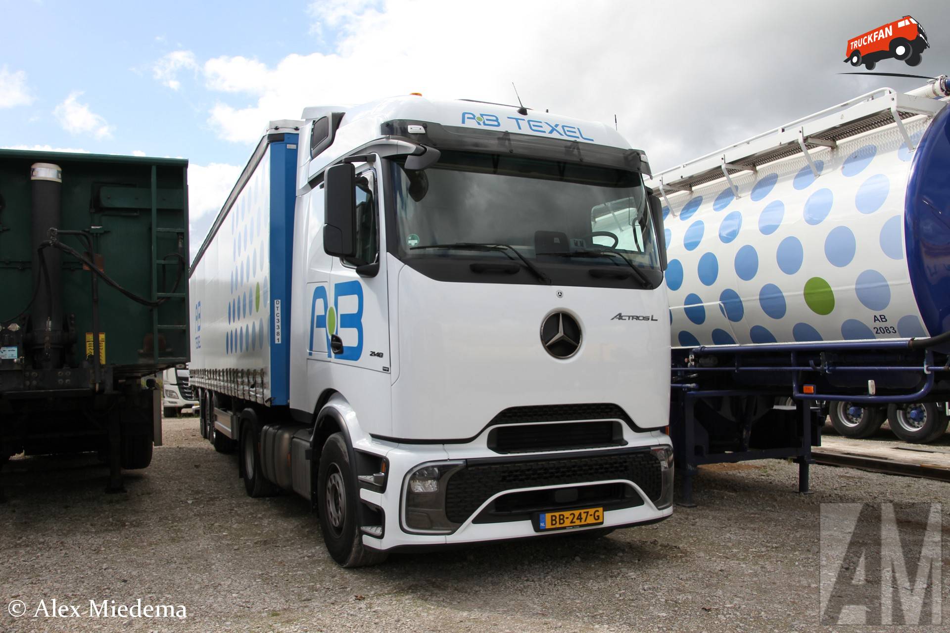 Mercedes-Benz Actros L 2148 vrachtwagen in Heerenveen