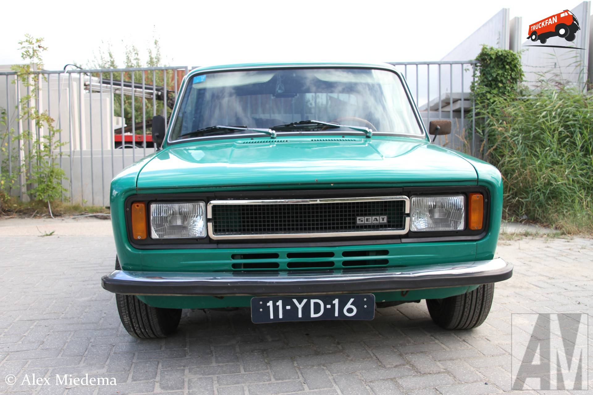 SEAT 124 D sedan 1977 in Akkrum