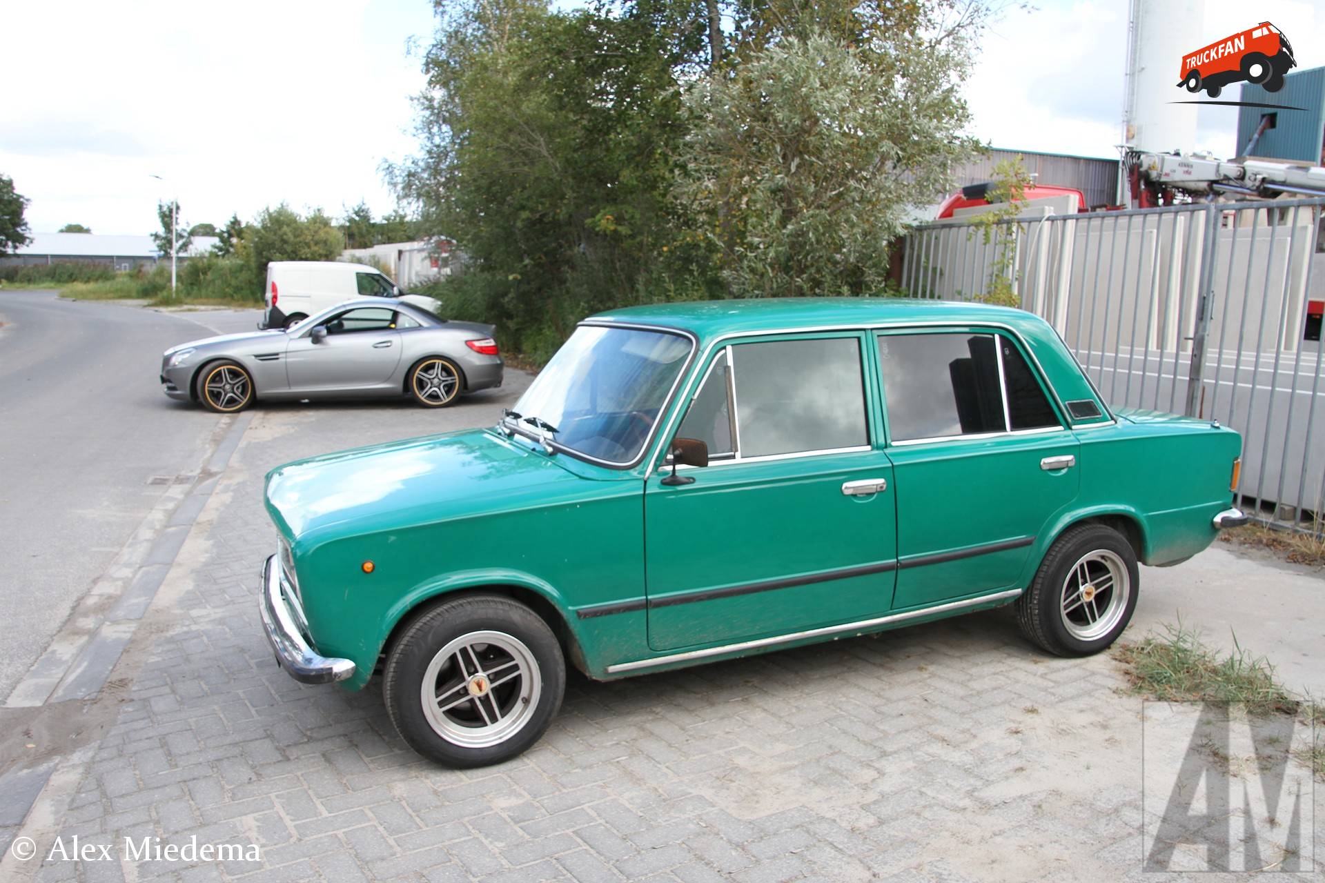 SEAT 124 D sedan bouwjaar 1977 in Akkrum