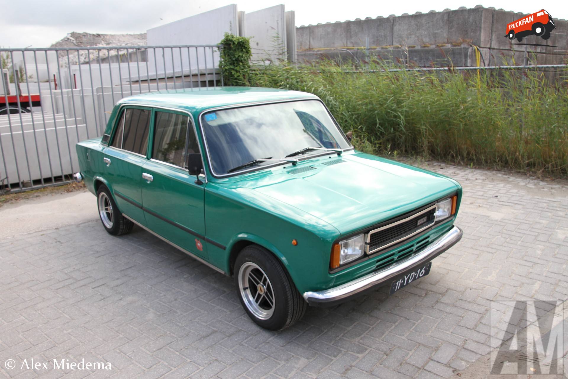 SEAT 124 D Sedan 1977 in Akkrum