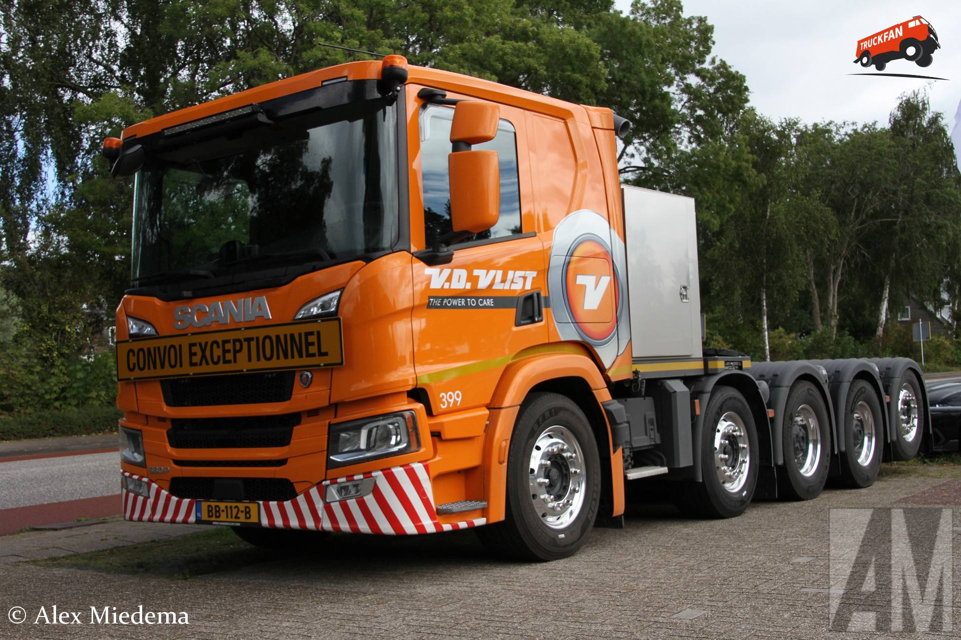 Scania 560P truck van Van der Vlist in Heerenveen