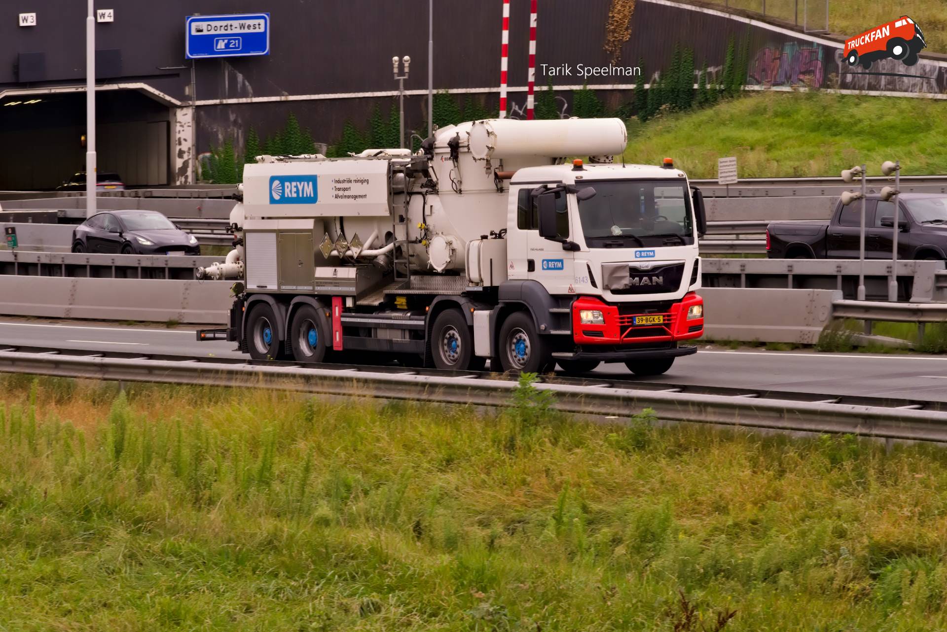 6143, MAN TGS 2nd Gen vrachtwagen met kenteken 39-BGK-5