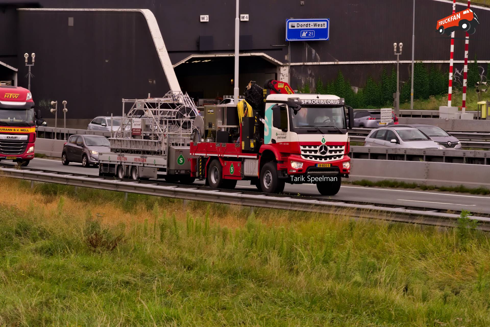 Mercedes-Benz Arocs vrachtwagen met kenteken 18-BDS-5