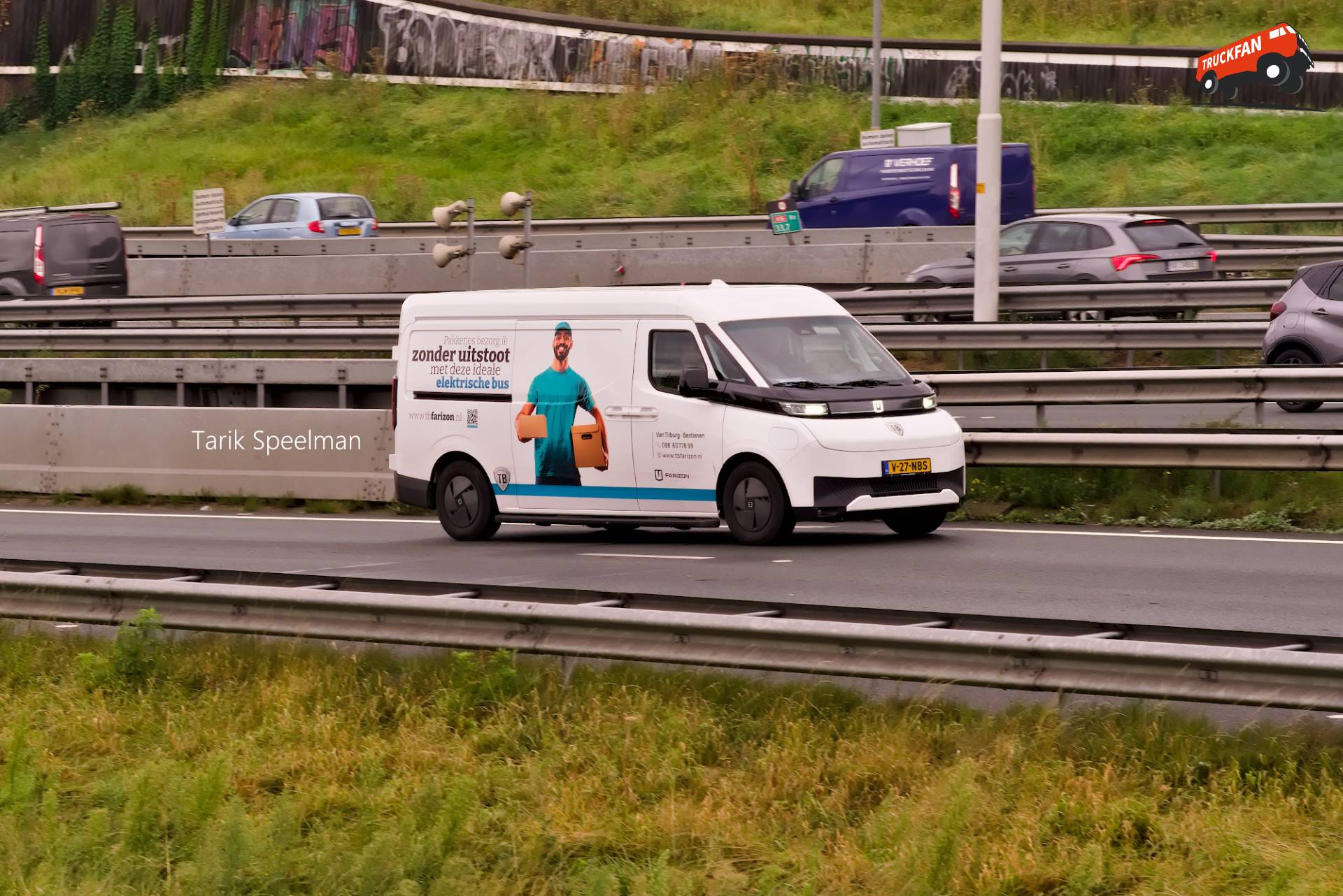 Bestelbus Farizon SV met kenteken V-27-NBS