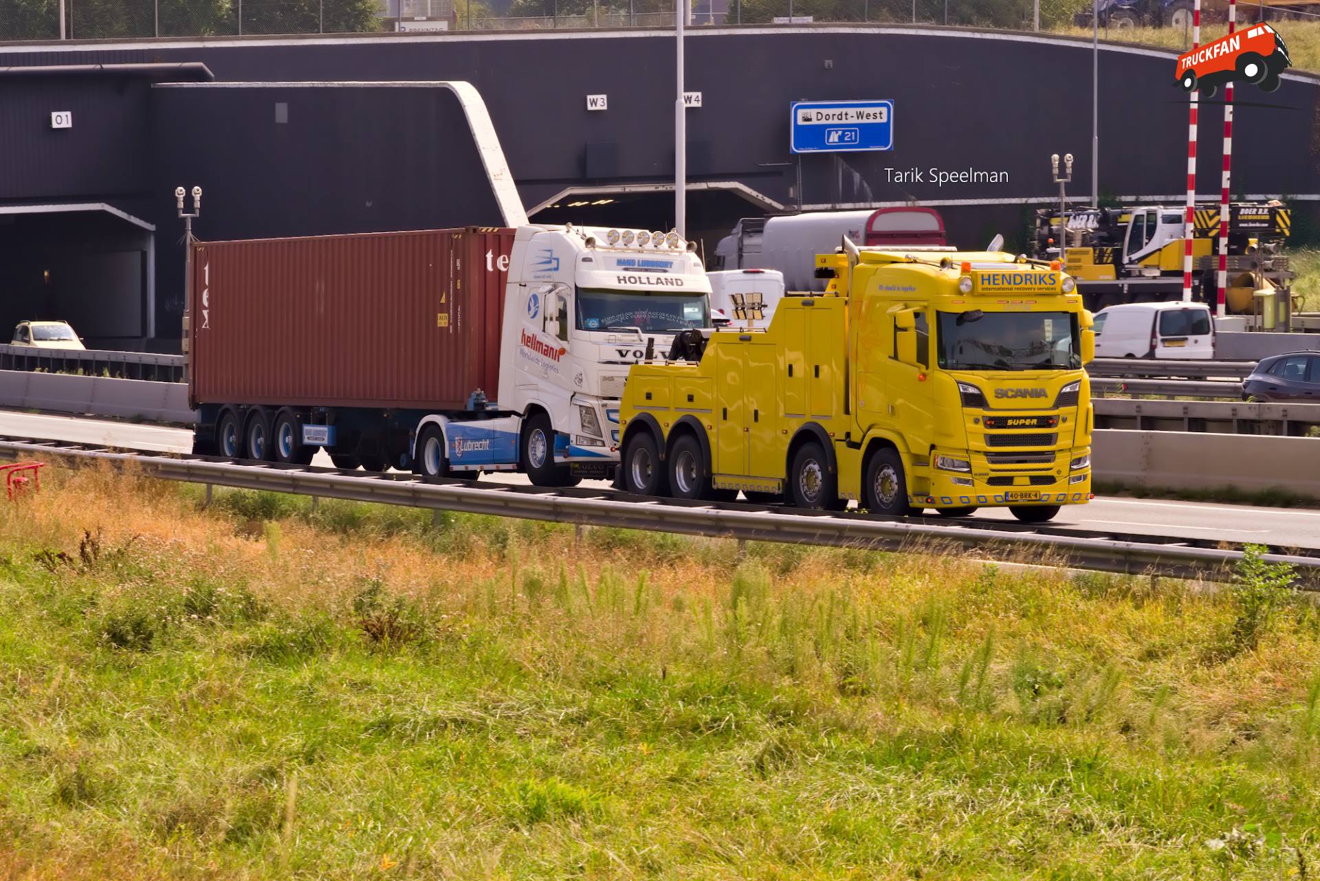 Scania R650 bergingsvoertuig op A16