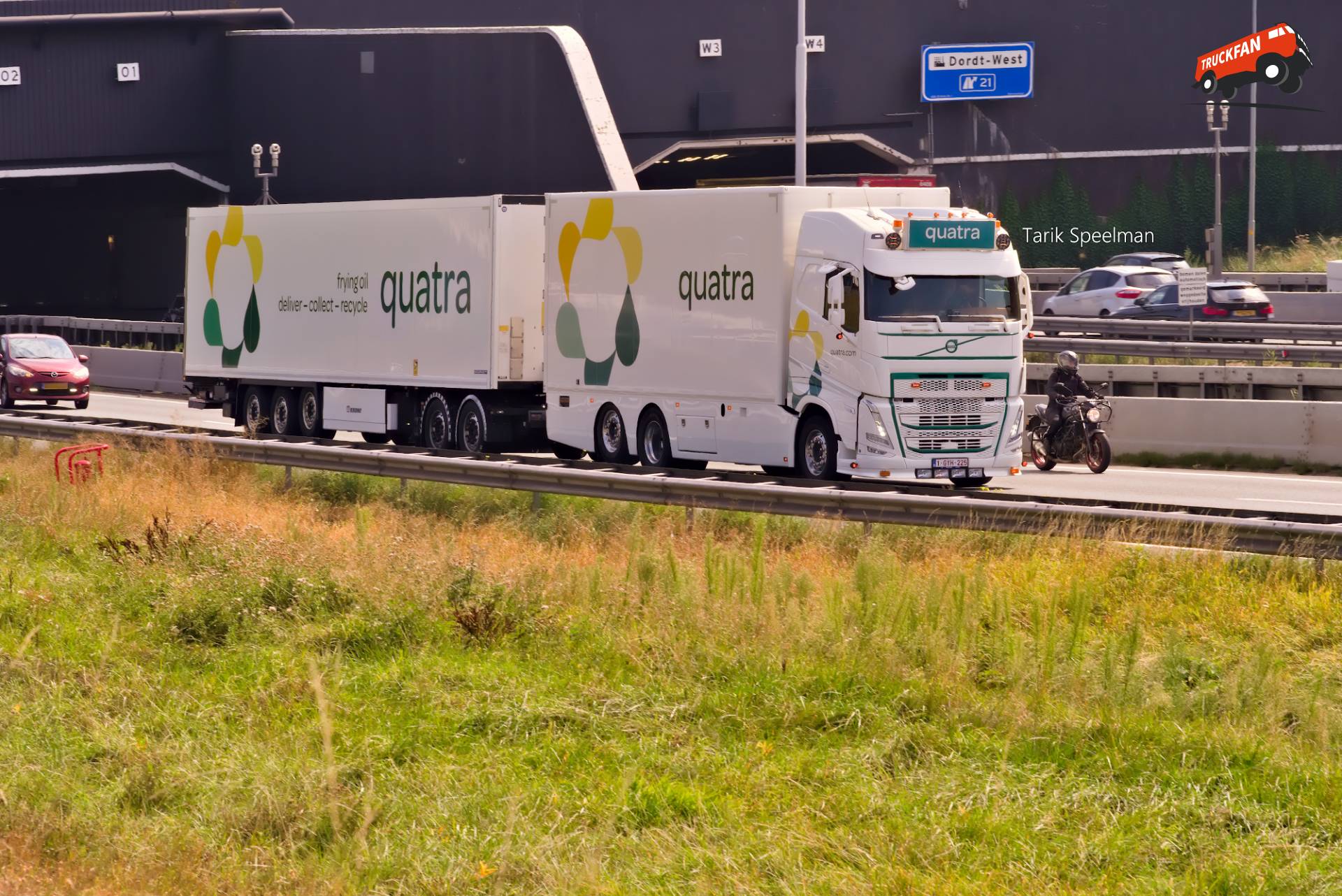 Volvo FH 5th Gen vrachtwagen op A16