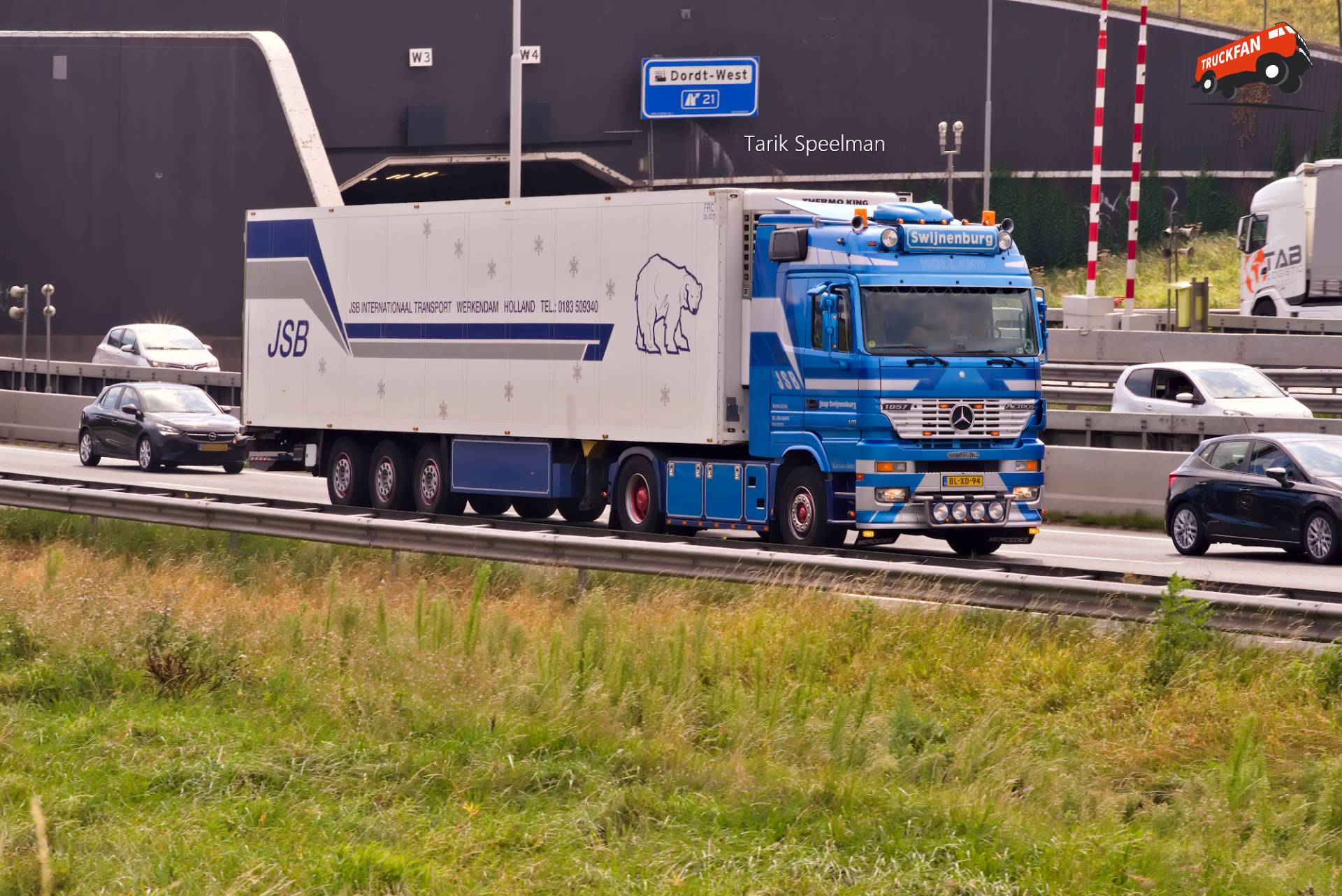 Mercedes-Benz Actros MP1 V8 vrachtwagen met kenteken BL-XD-94