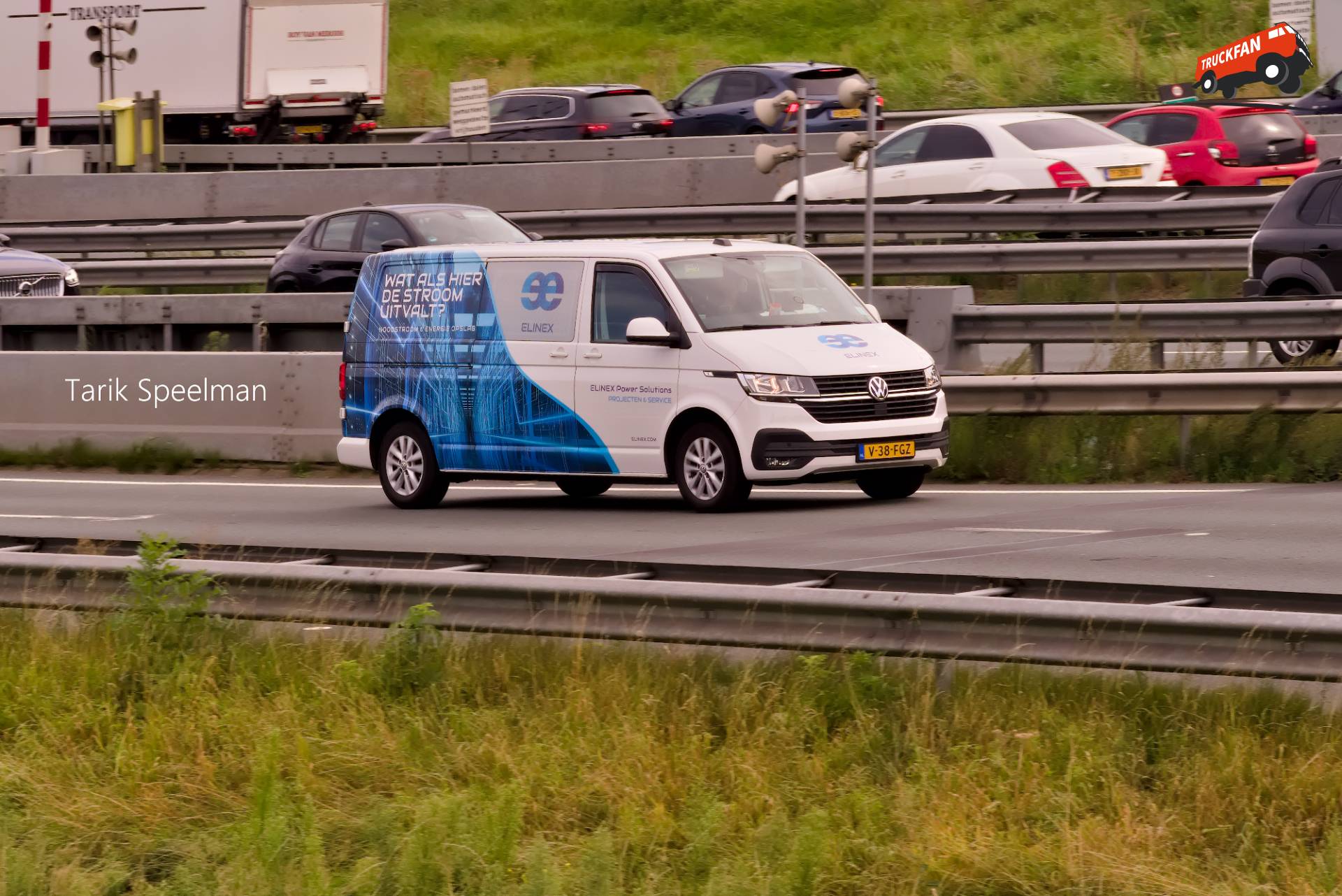 VW Transporter T7 bestelbus met kenteken V-38-FGZ