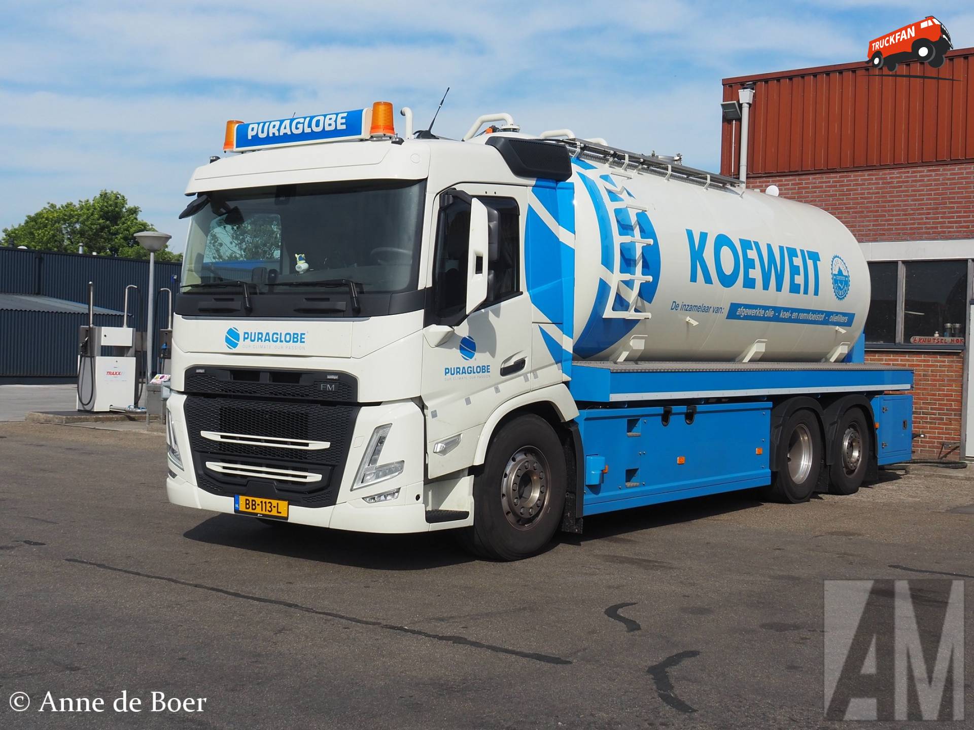 Volvo FM van Koeweit Olierecycling gefotografeerd door Anne de Boer