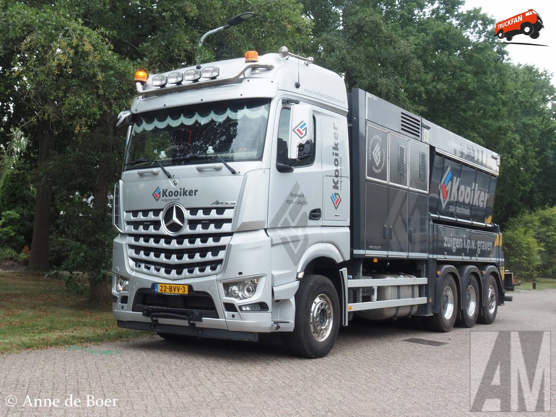 Mercedes-Benz Arocs machine van Kooiker Zuigtechniek