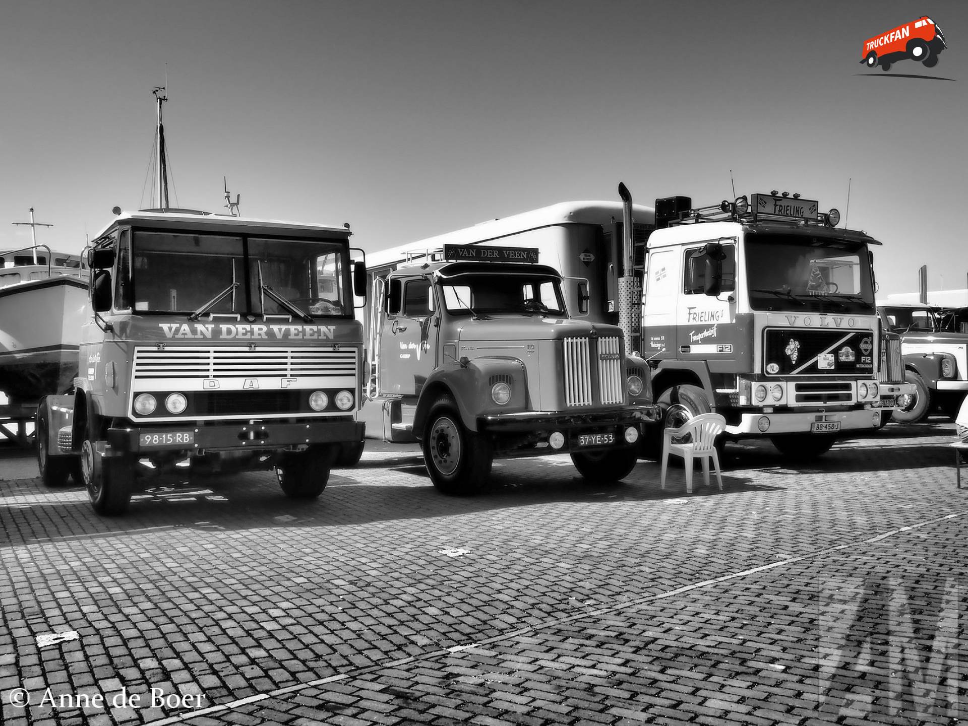 Oldtimer trio in zwart-wit, foto Anne de Boer