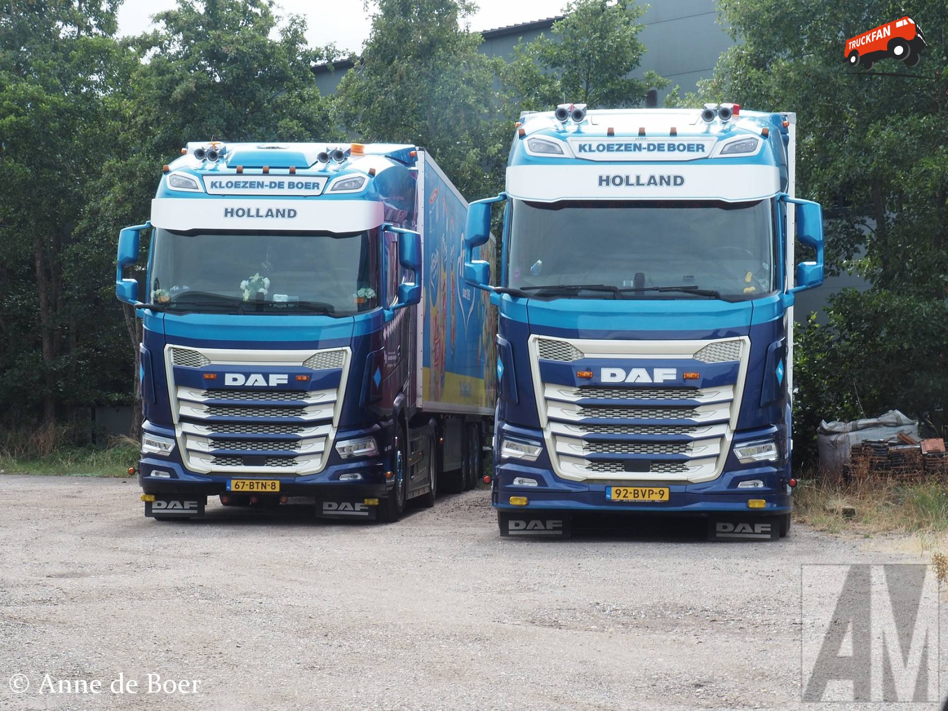 Twee DAF trucks bij Transportbedrijf Kloezen-De Boer
