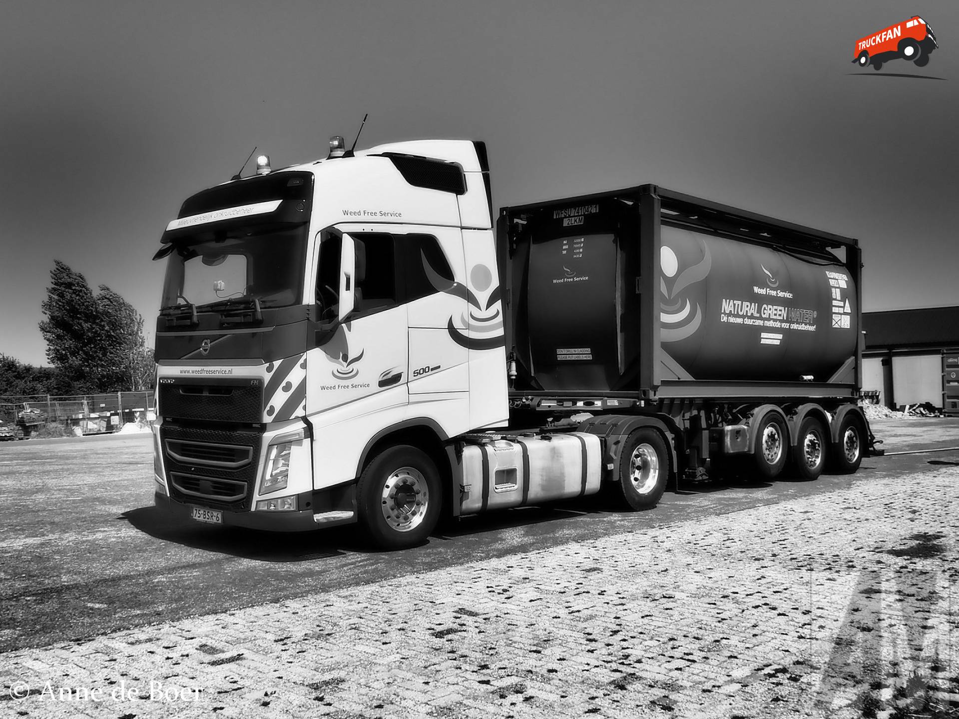 Weed Free Service Nederland Volvo truck