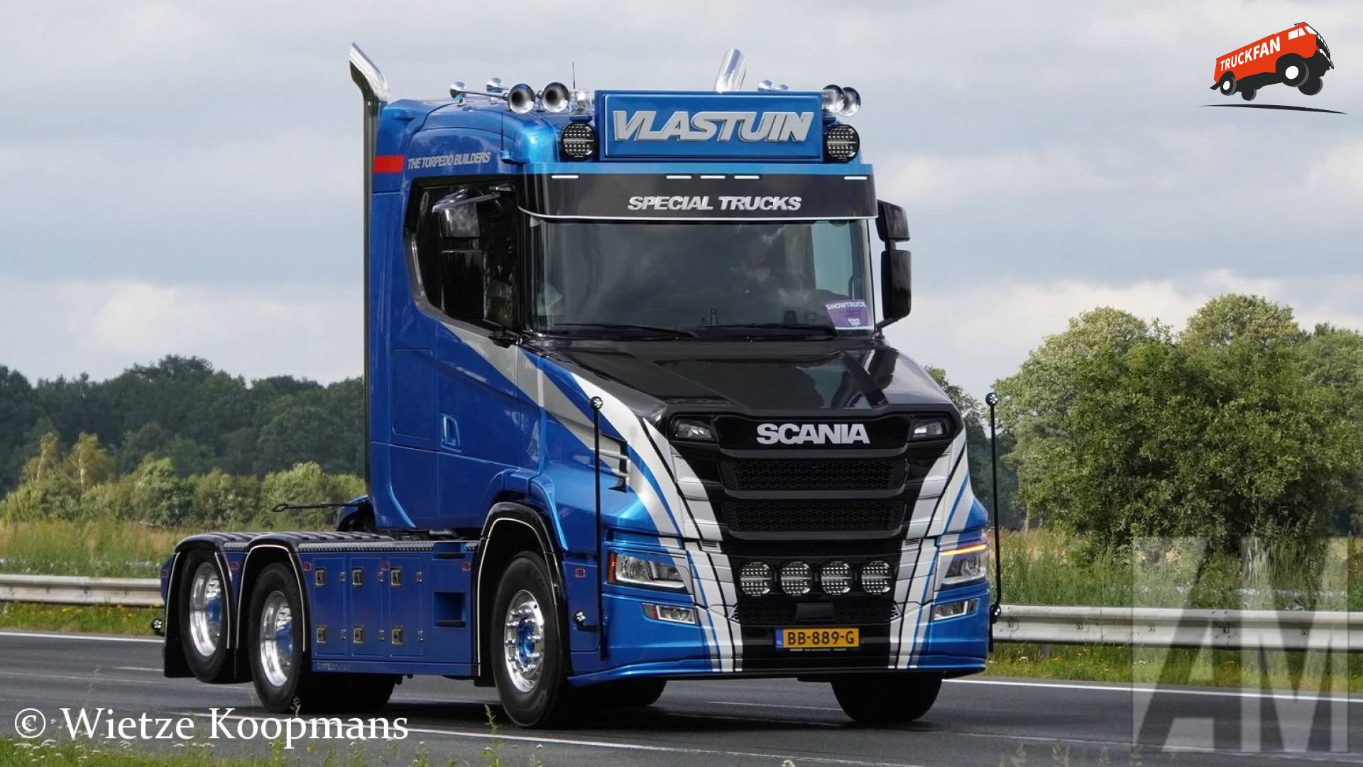 Scania eigenbouw truck bij Truckstar Festival uittocht