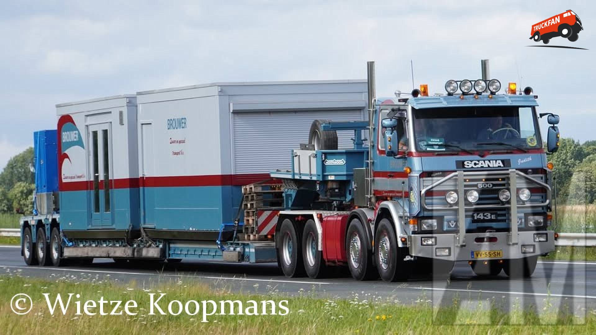 Scania 143 en Nooteboom dieplader bij Beilen