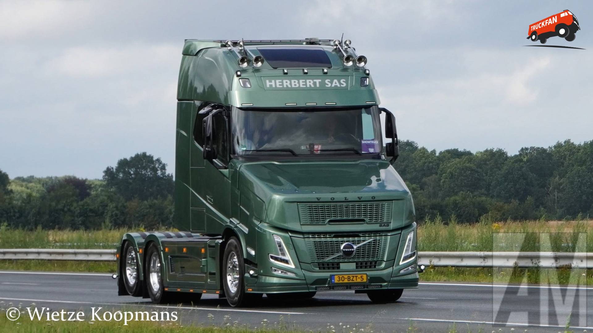 Volvo VT5 Aero truck bij Beilen op A28