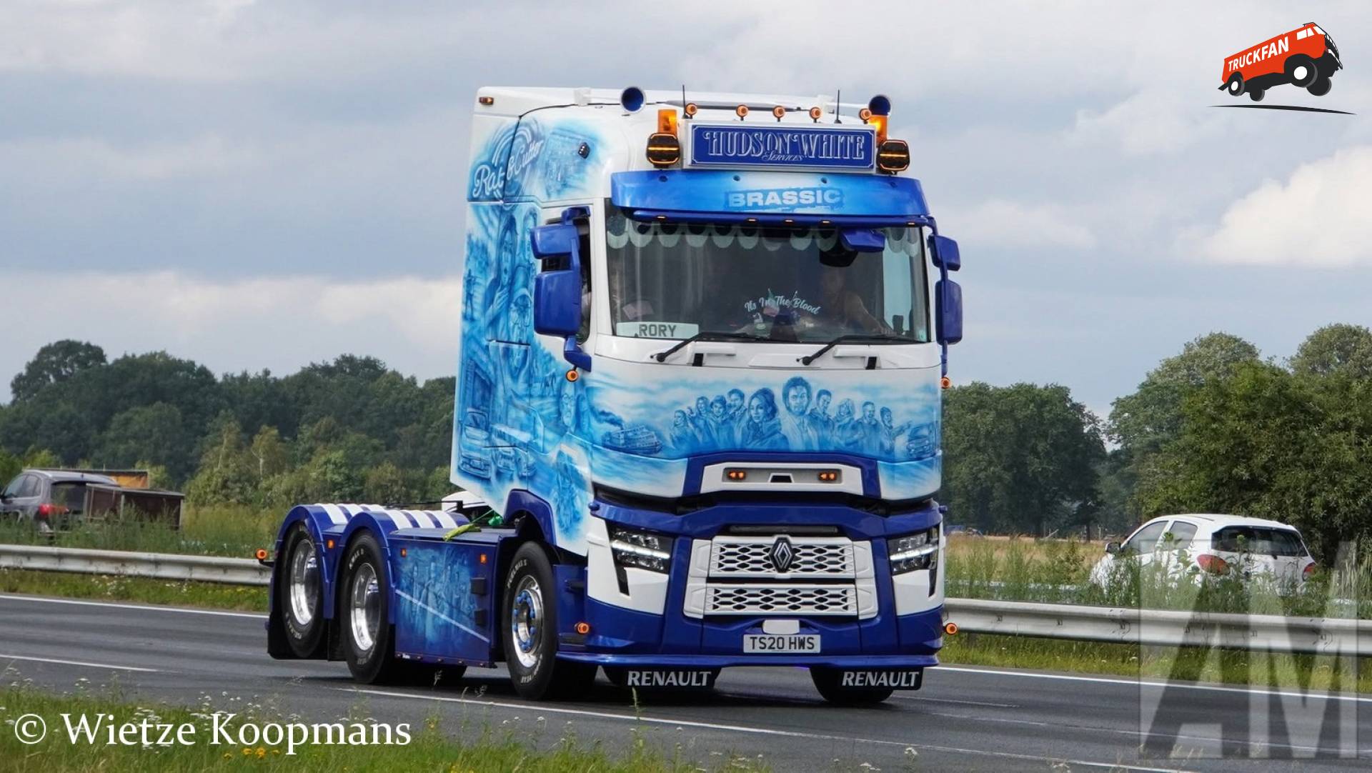 Renault T-serie bij Beilen op A28