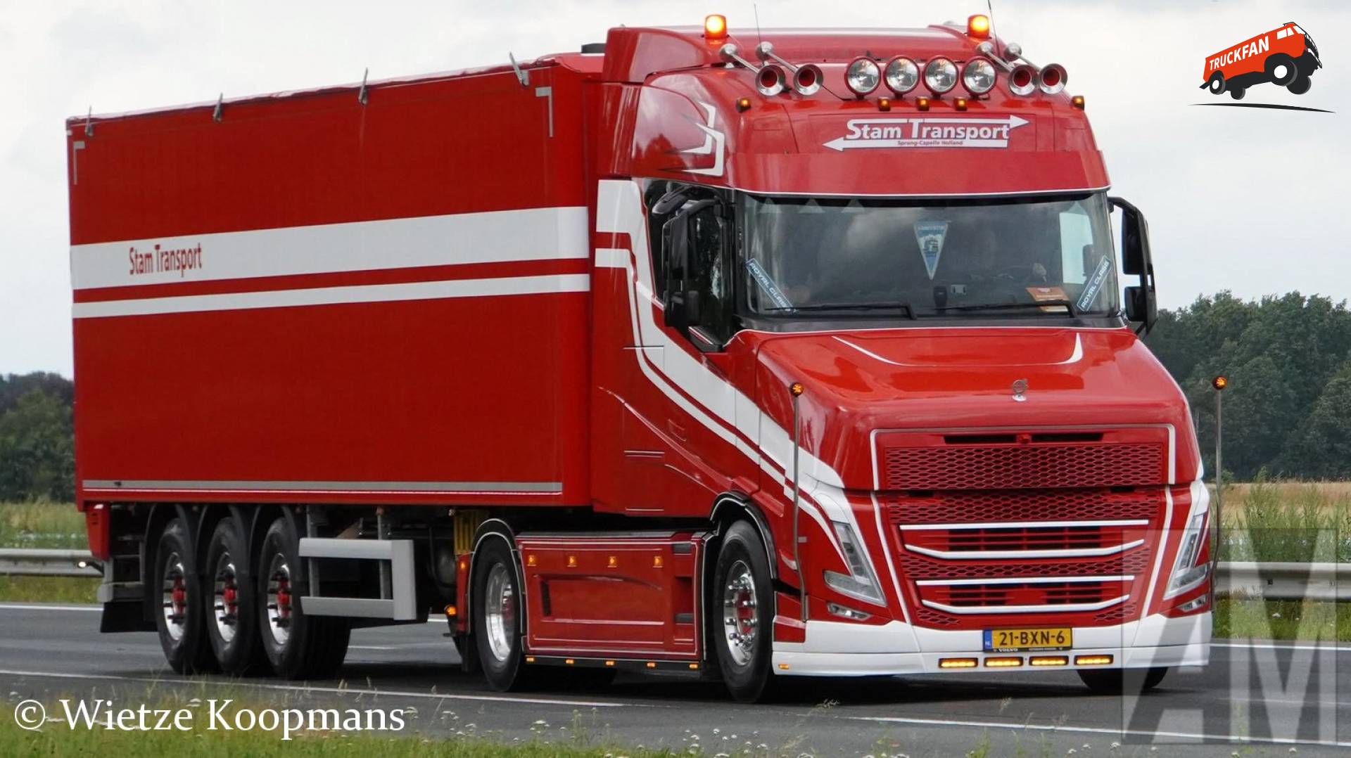 Volvo VT5 van Stam Transport bij Truckstar Festival