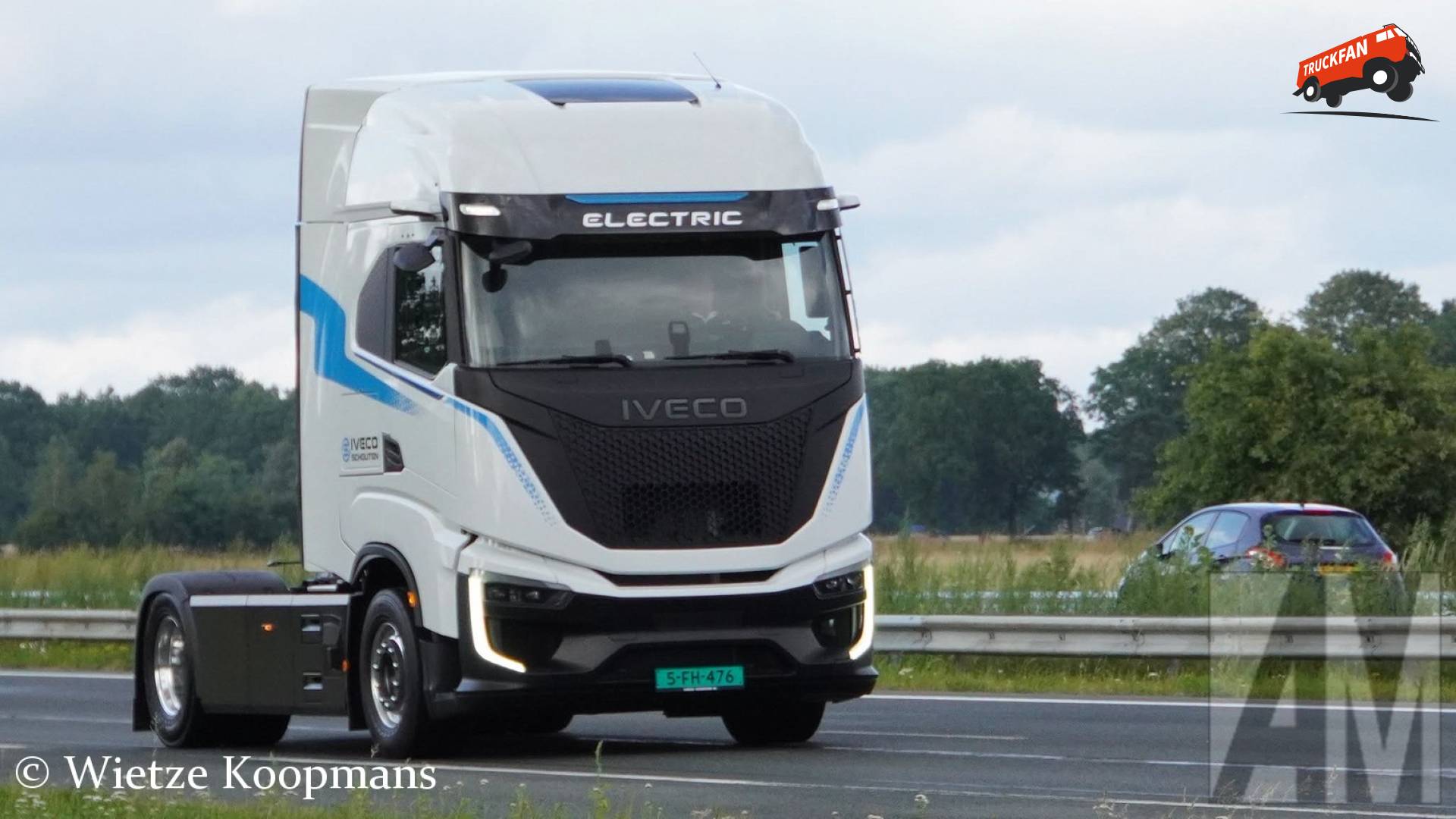 Iveco S-eWay bij Beilen op A28