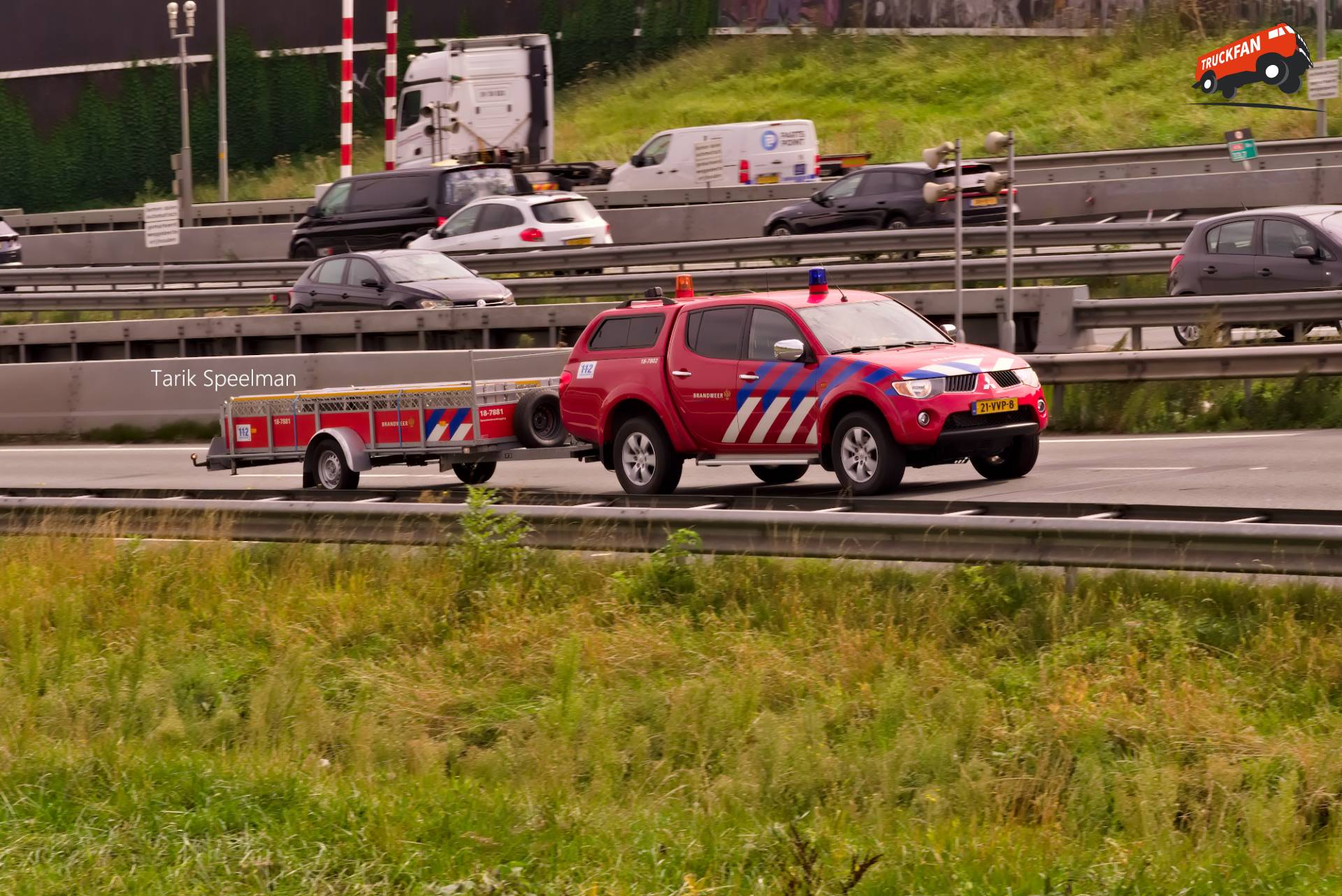 18-7802, Mitsubishi L200 2.5D van de Brandweer in Giessenburg
