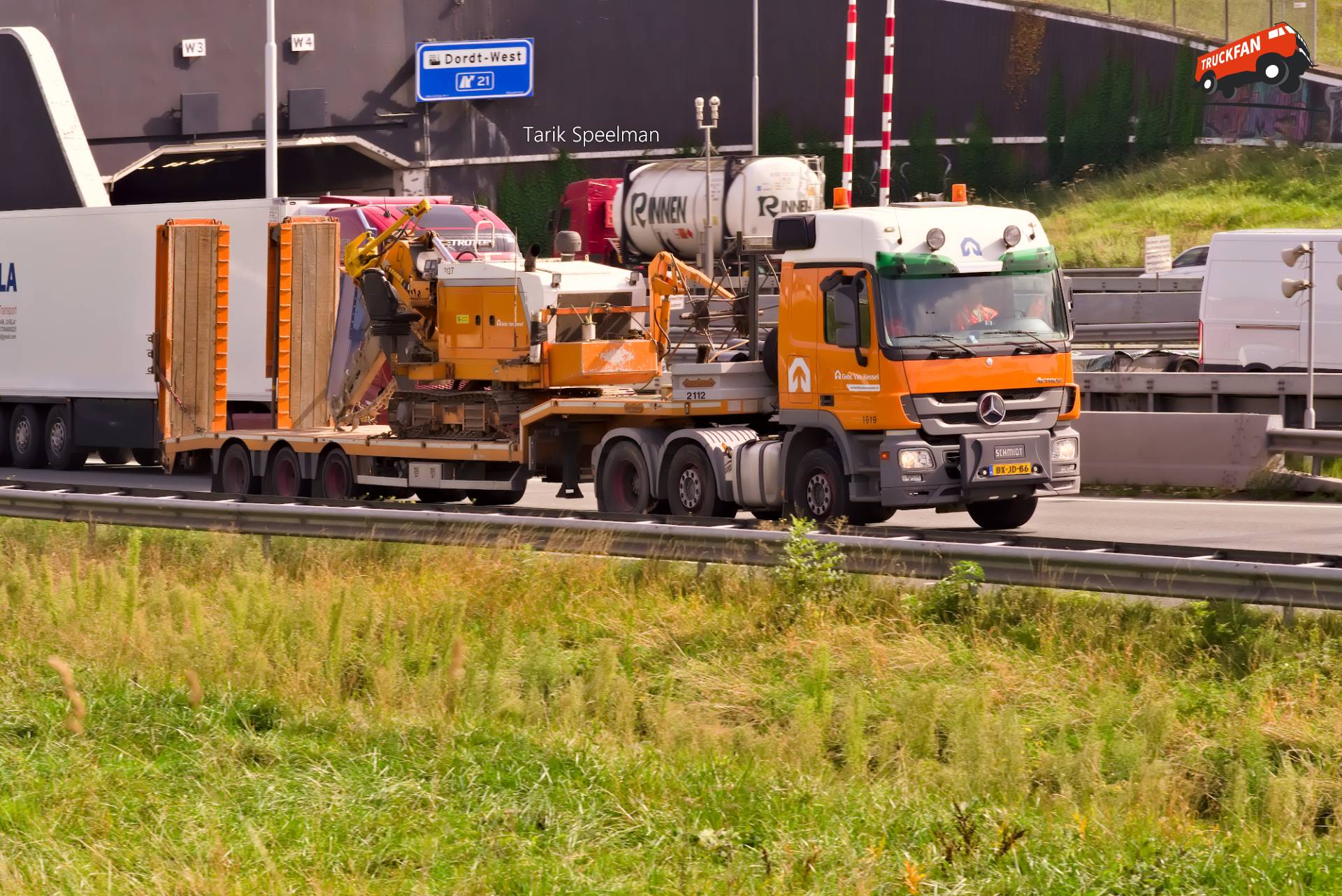 1619, Mercedes-Benz Actros MP3 met kenteken BX-JD-86