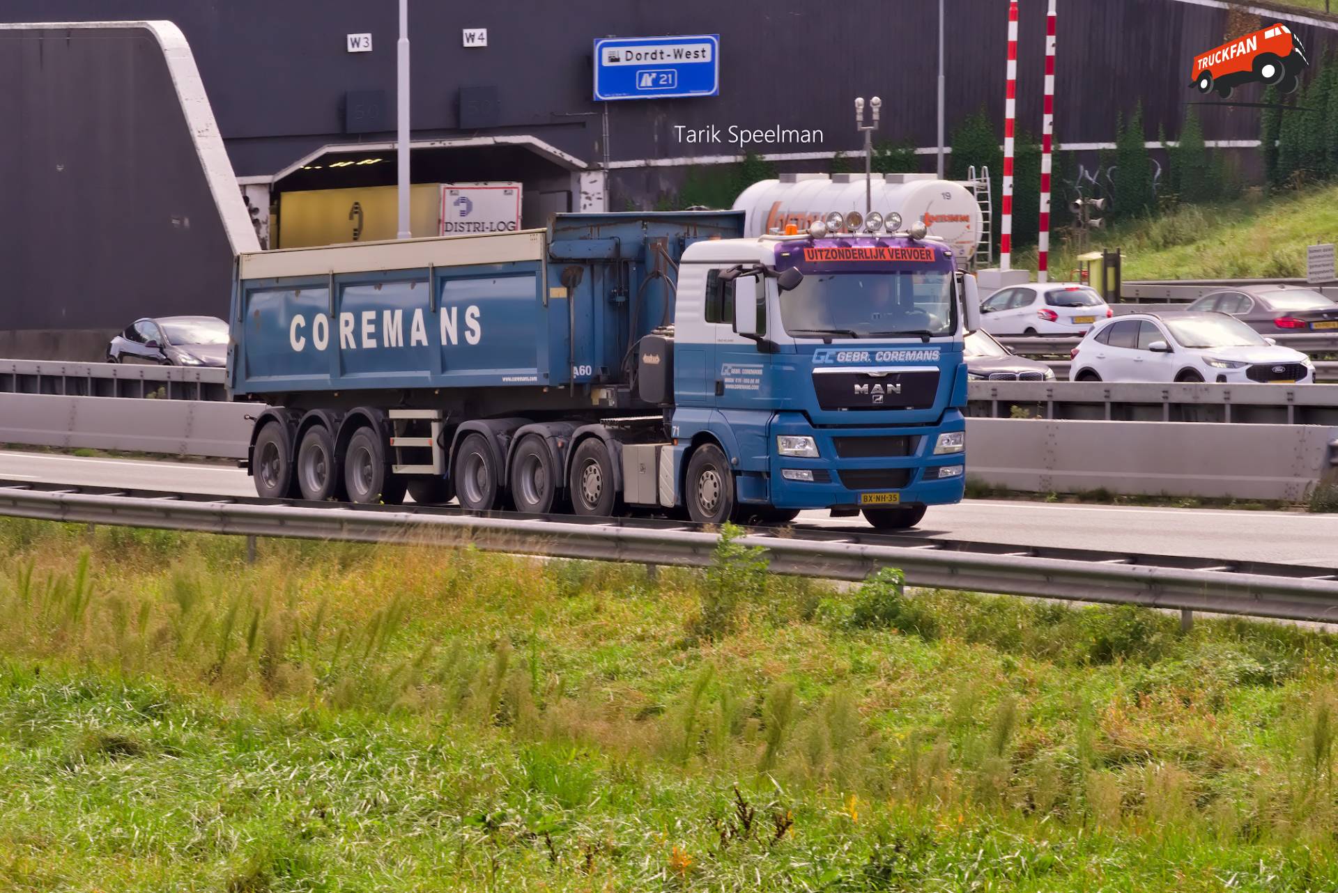 71, MAN TGX 1ste generatie Kipper op A16