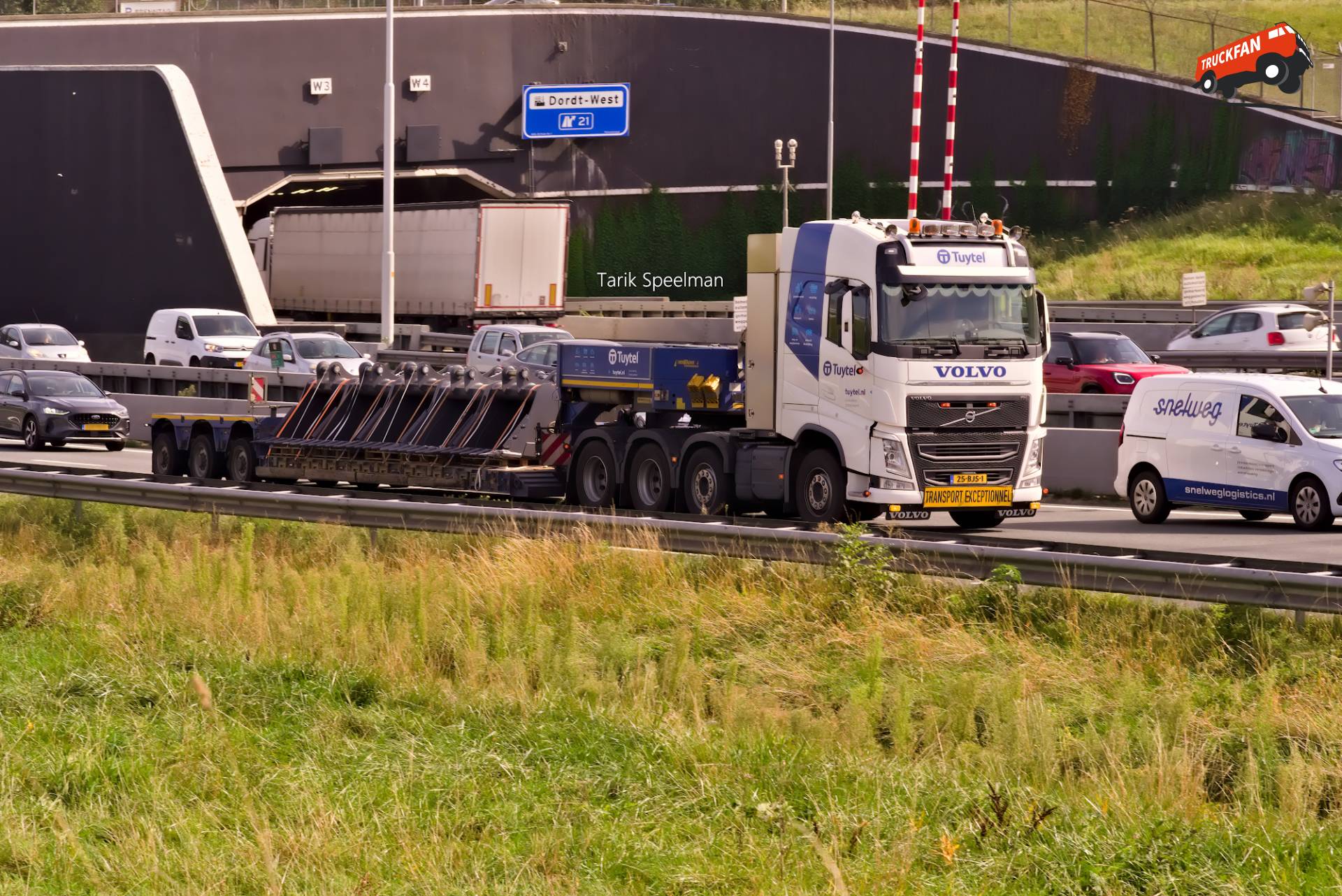 Volvo FH 4th Gen vrachtwagen met kenteken 25-BJS-1