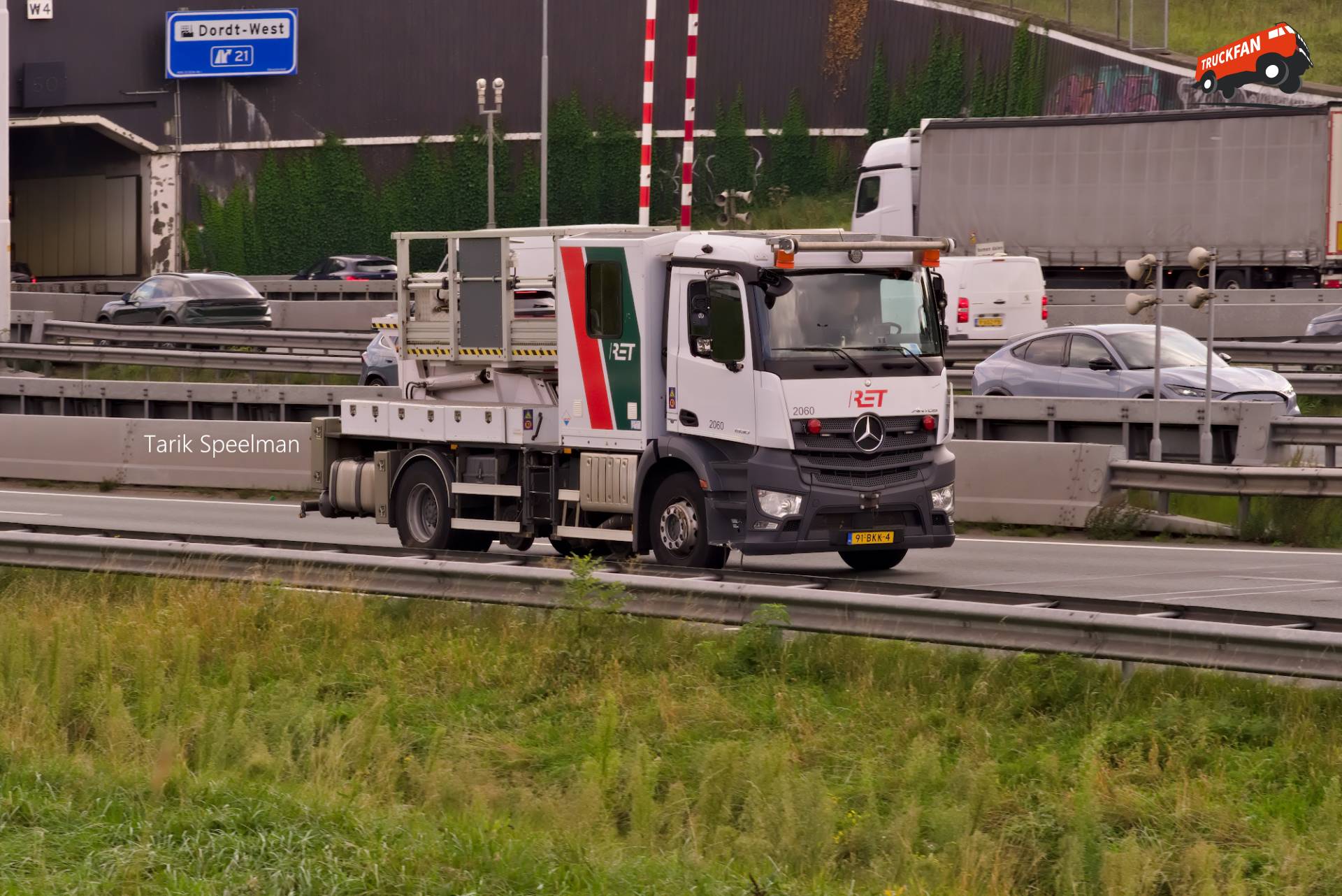 2060, Mercedes-Benz Antos hoogwerker op A16