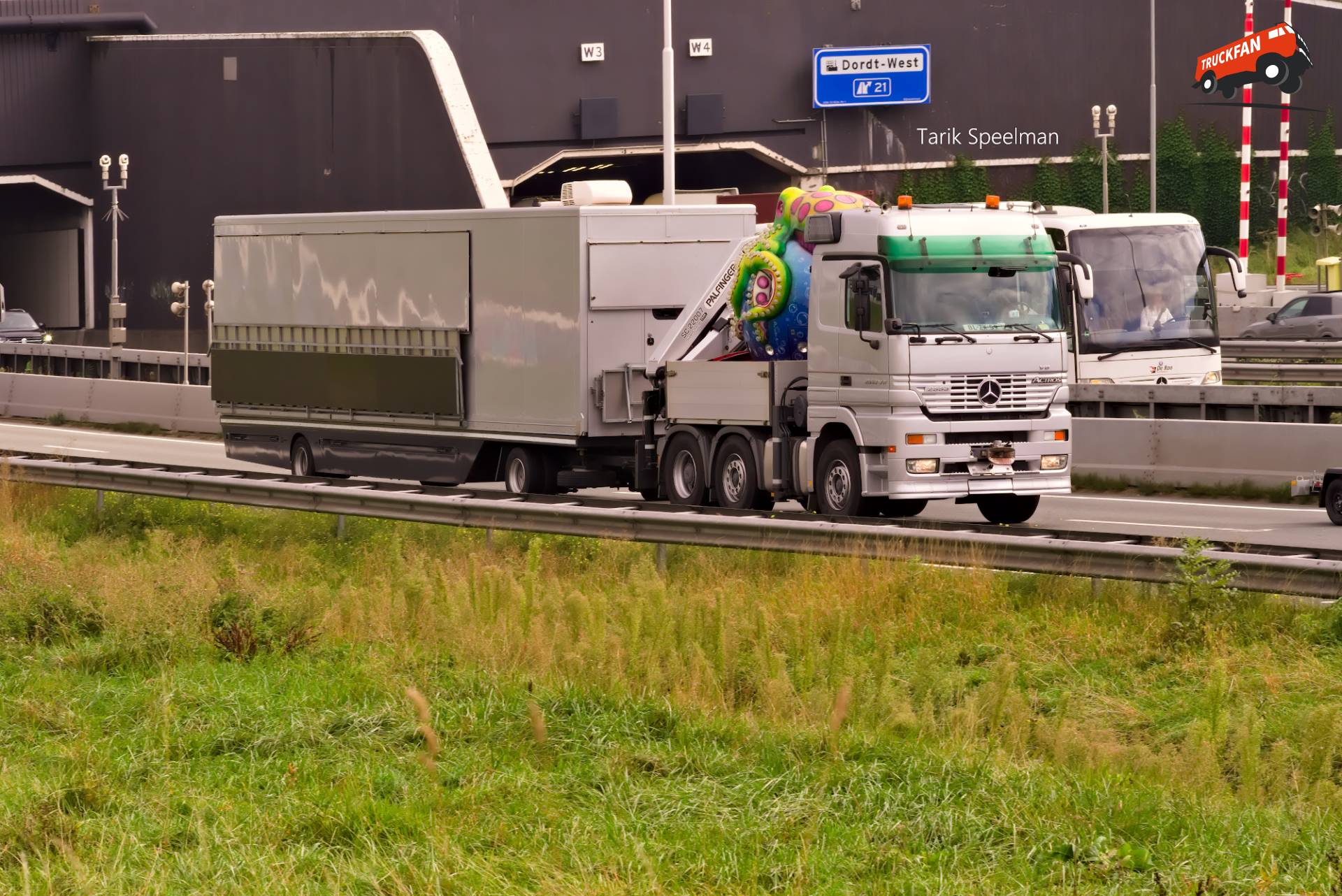 Mercedes-Benz Actros MP1 V8 vrachtwagen met open laadbak