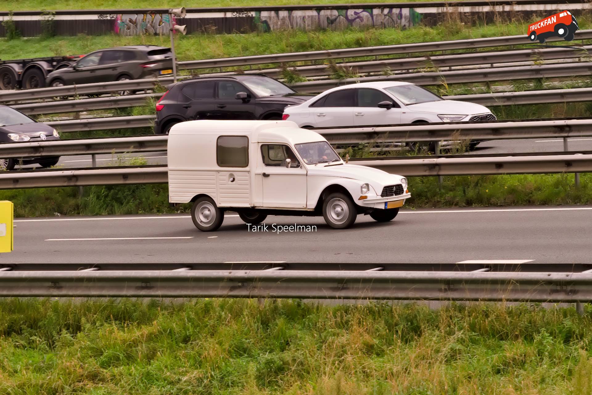 Citroën Acadiane Van on A16