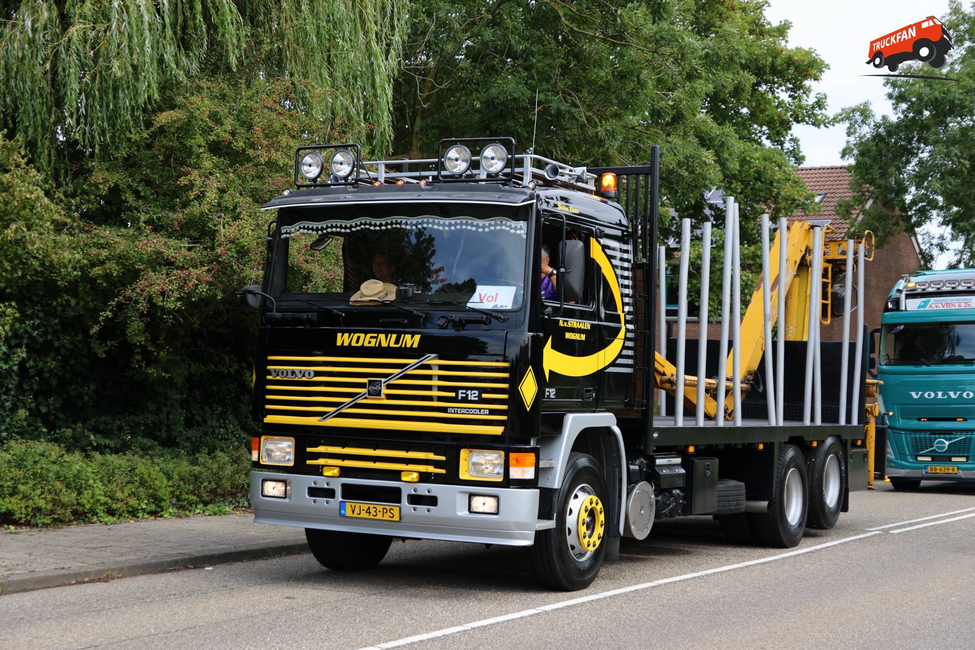 Volvo F12 truck from N.J. van Straalen B.V.