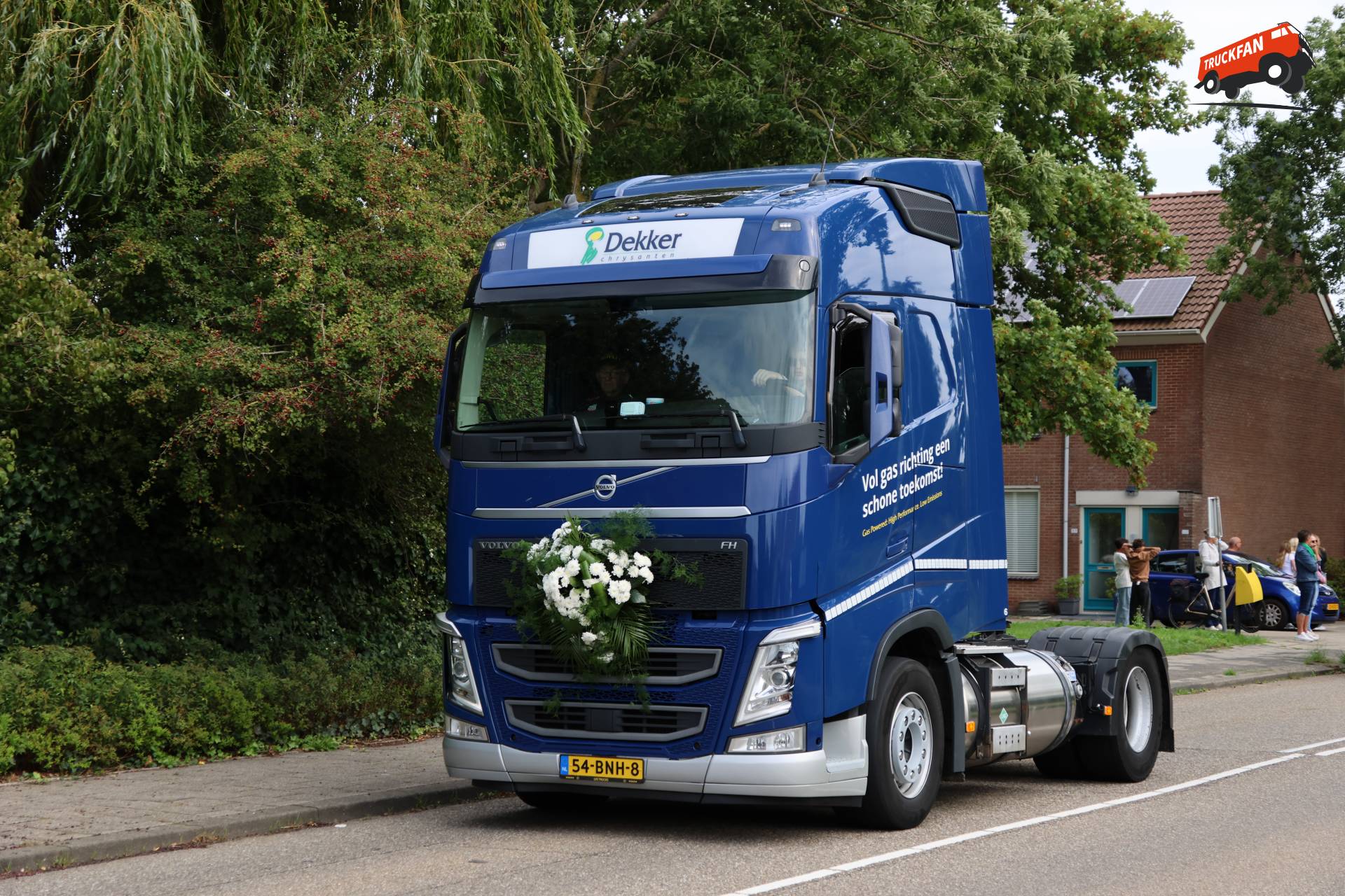 Volvo FH truck owned by Dekker Chrysanten