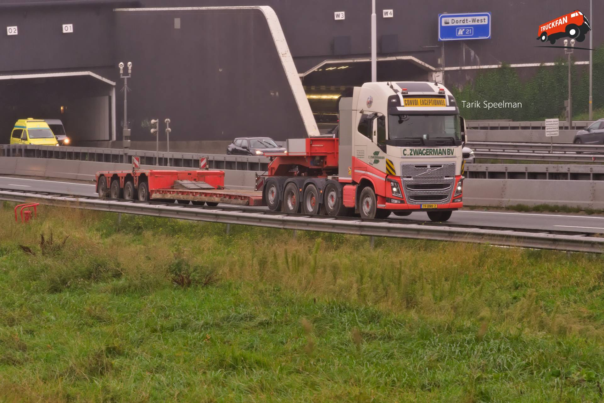 Volvo FH 4th Gen met kenteken 19-BNK-2