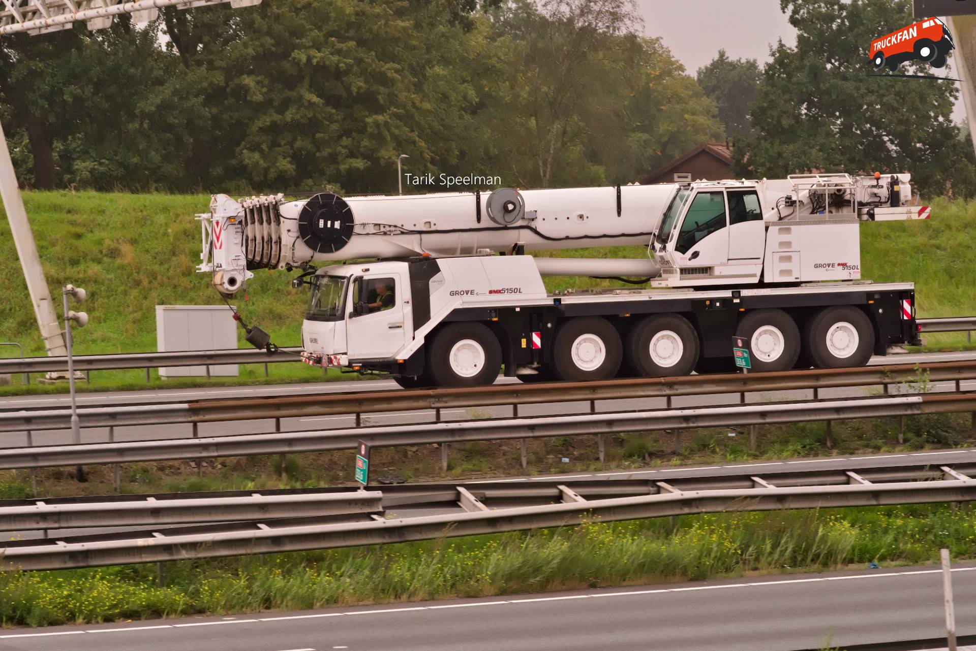 Hijskraan Grove GMK 5150 L met Belgische kenteken