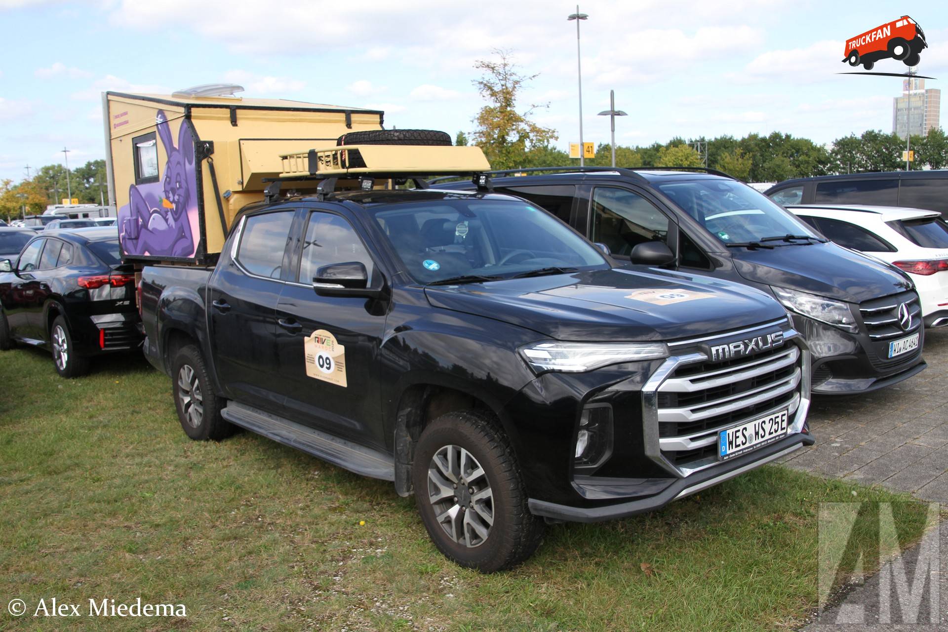 Ook op de parkeerplaats van de IAA opvallend veel Chinese elektrische voertuigen, waaronder deze Maxus T90 met camper-unit. 