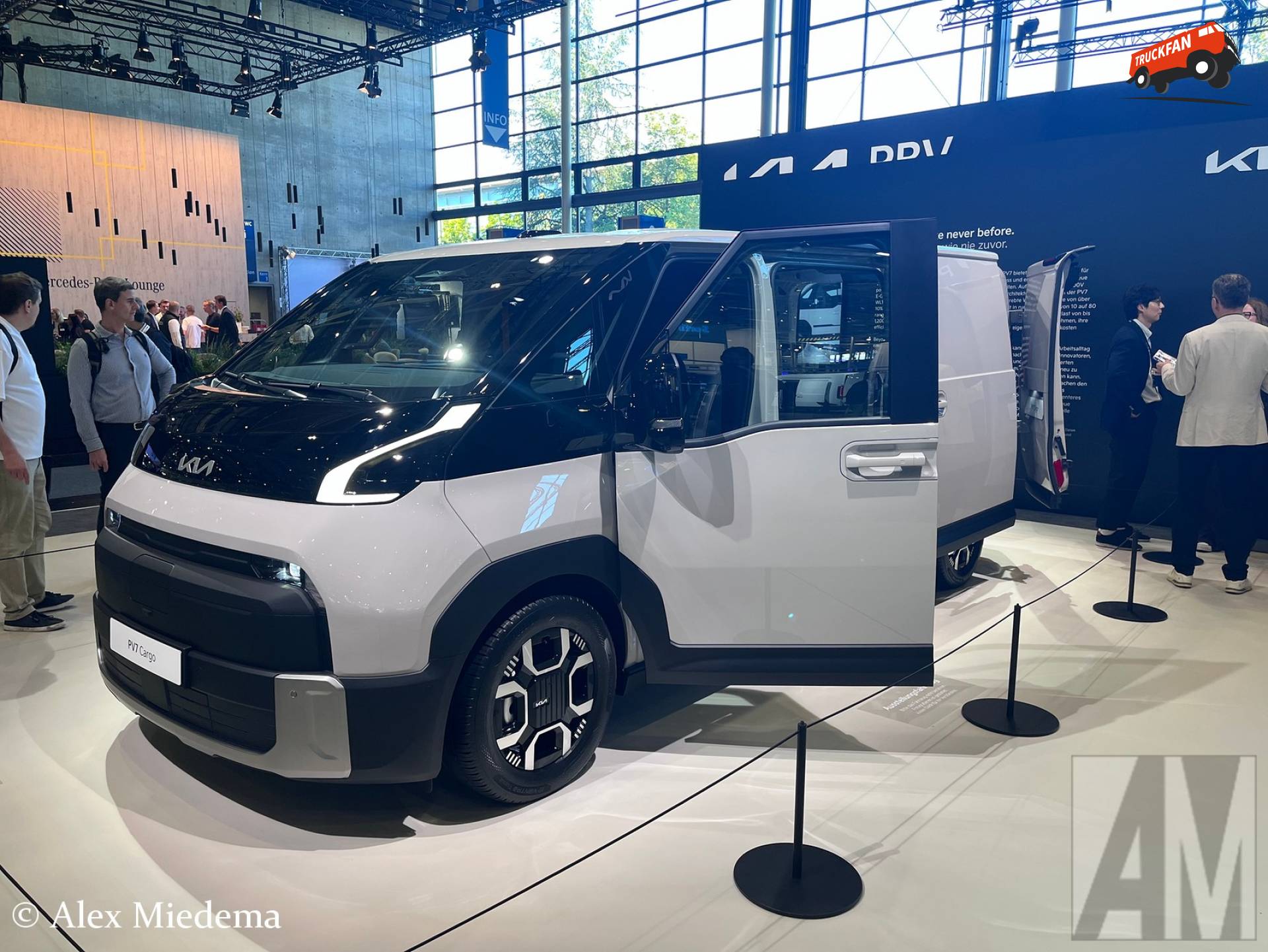 KIA PV7 Cargo op IAA Transportation 2026