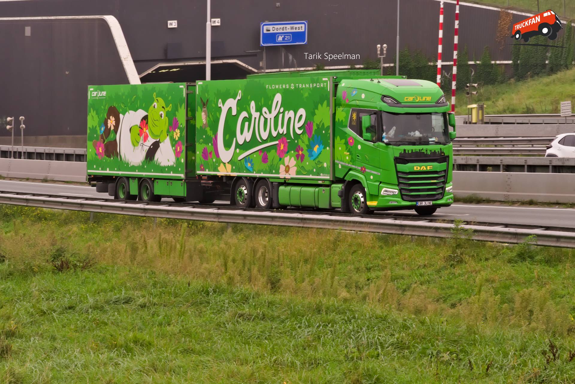 DAF XG+ truck with license plate CAR 3LINE