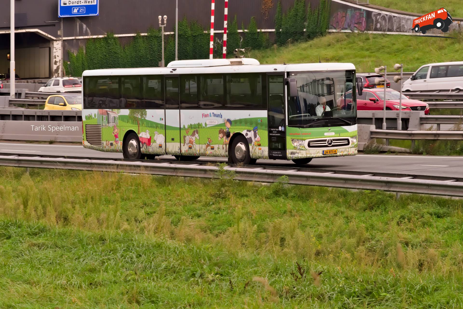 Mercedes-Benz MB E 15 Ue van Verschoor Reizen