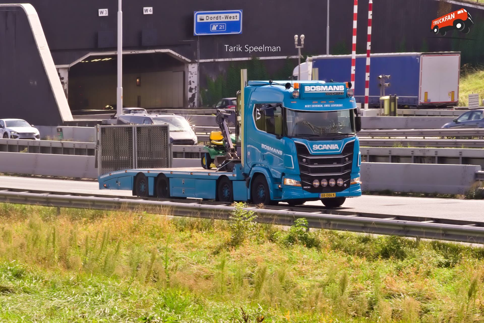 Scania R530 truck BB-086-K on A16