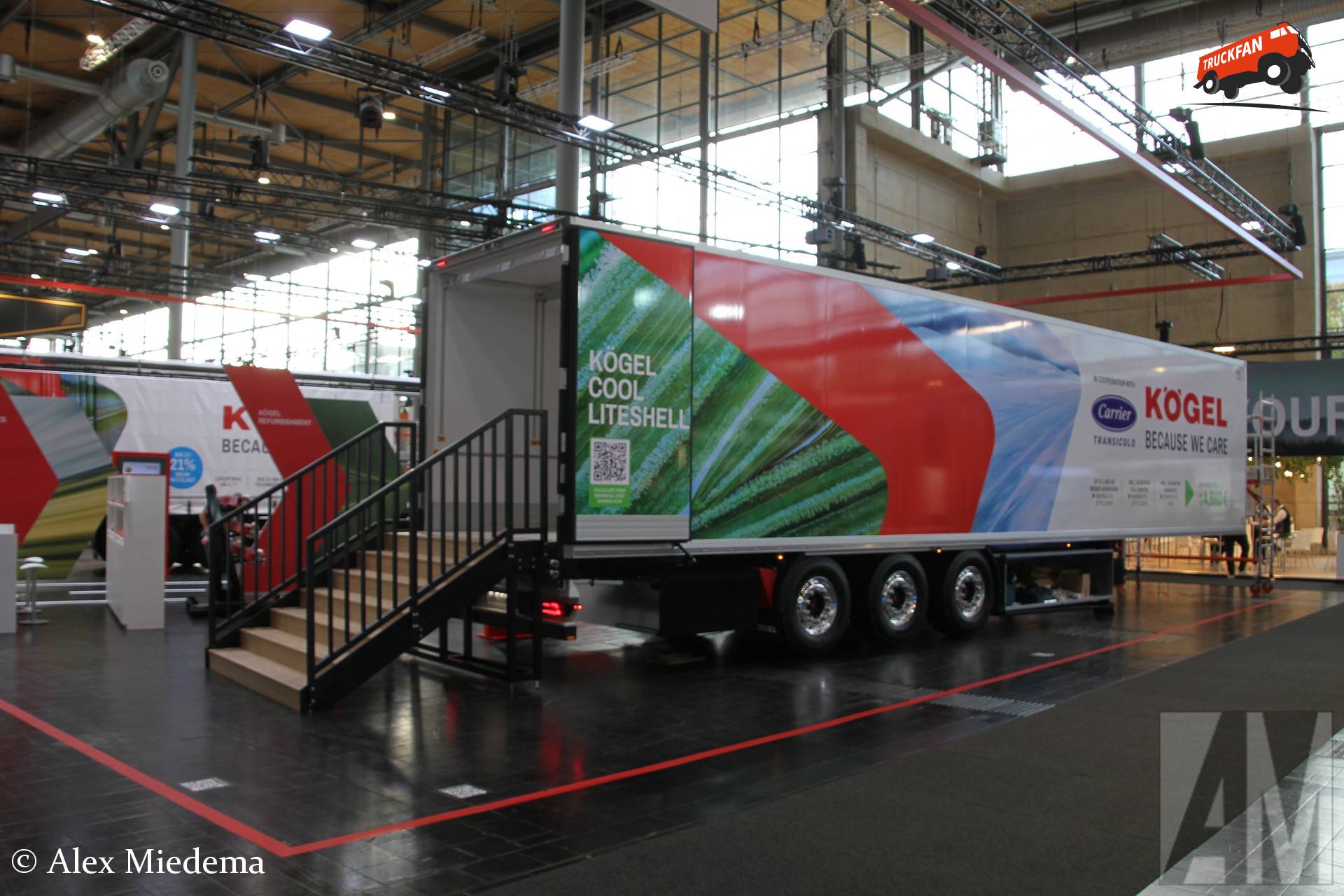 Kögel COOL LITESHELL trailer at IAA Transportation 2026