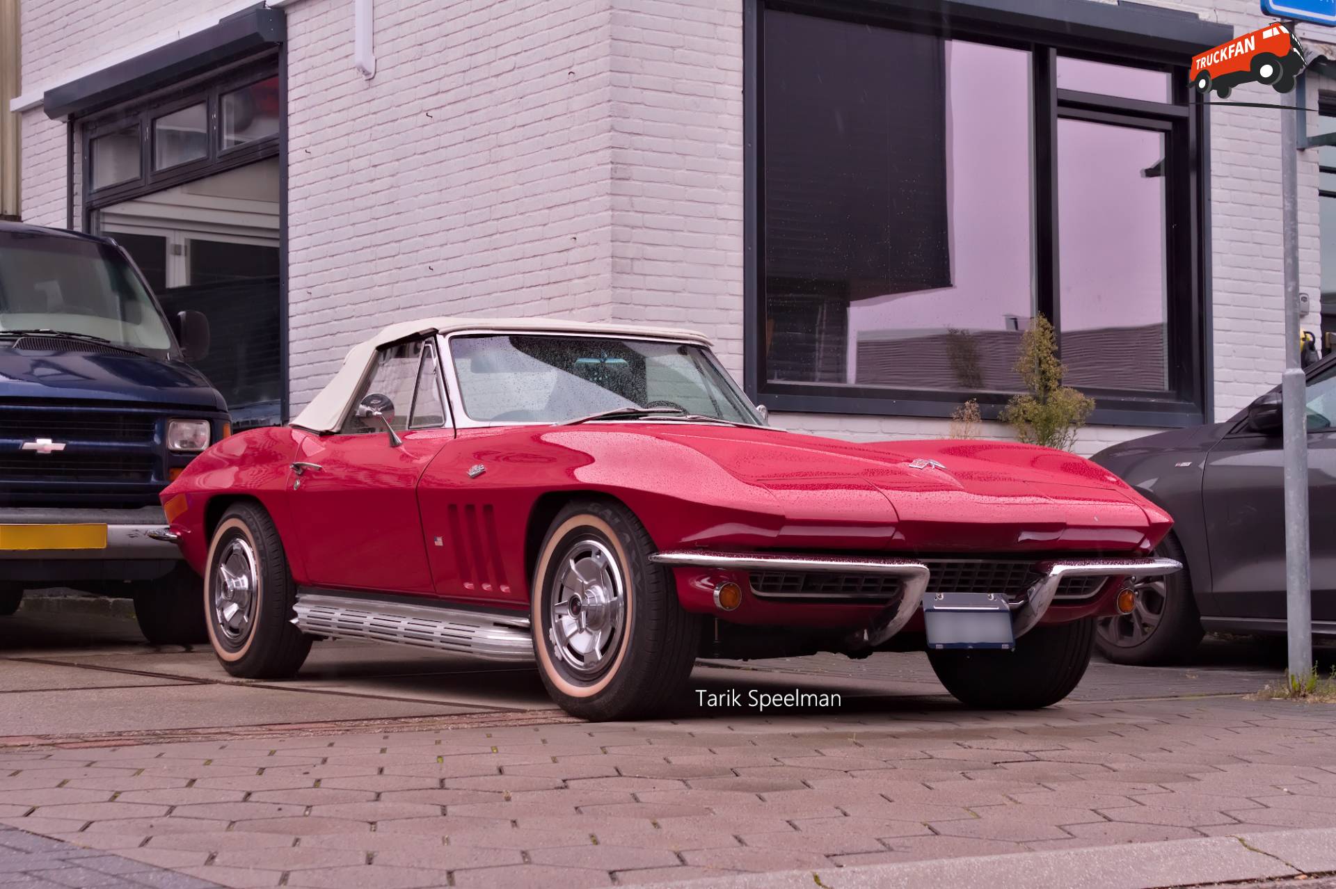 1965 Chevrolet Corvette Cabriolet in Zwijndrecht