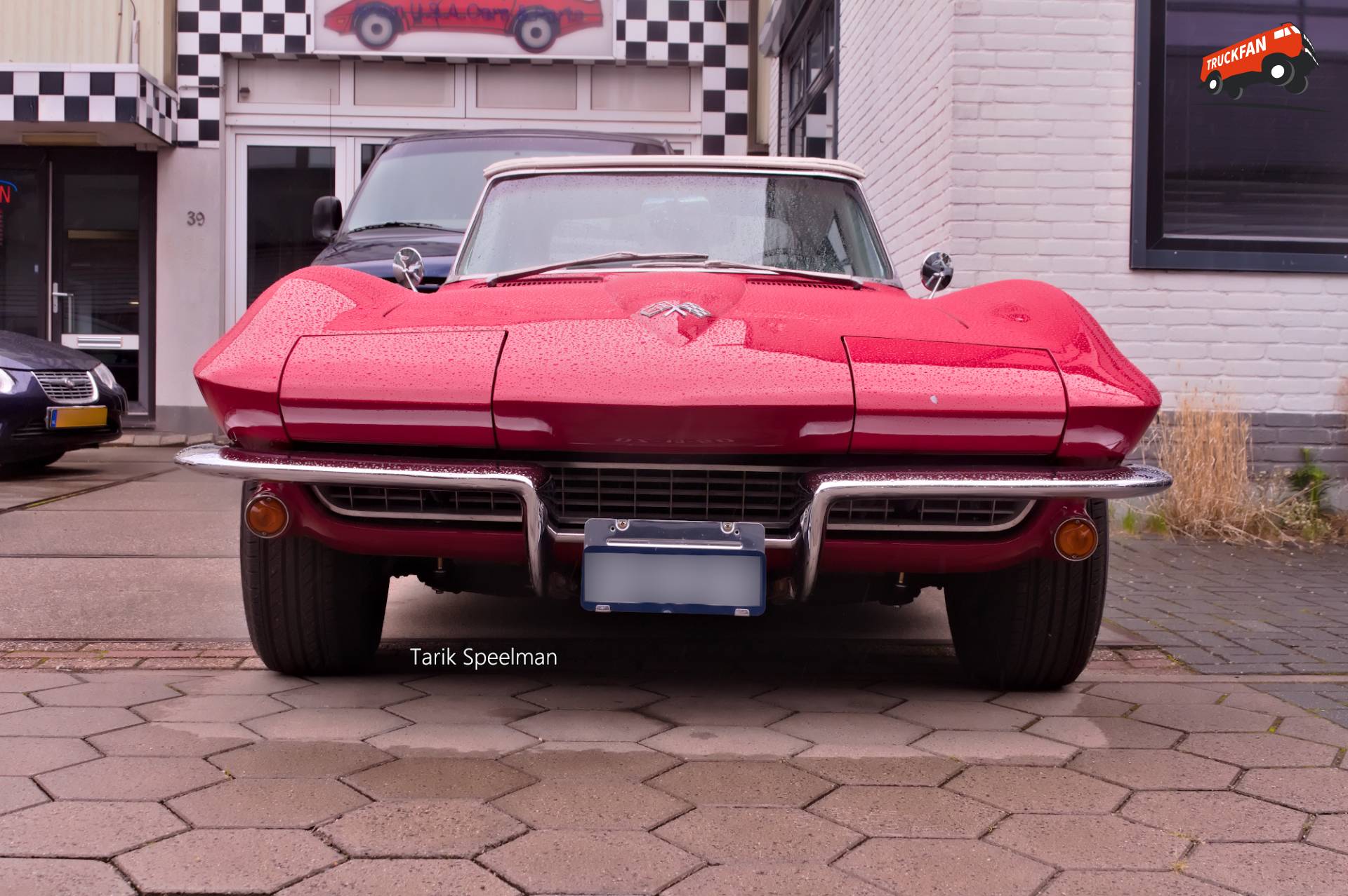 1965 Chevrolet Corvette Cabriolet in Zwijndrecht