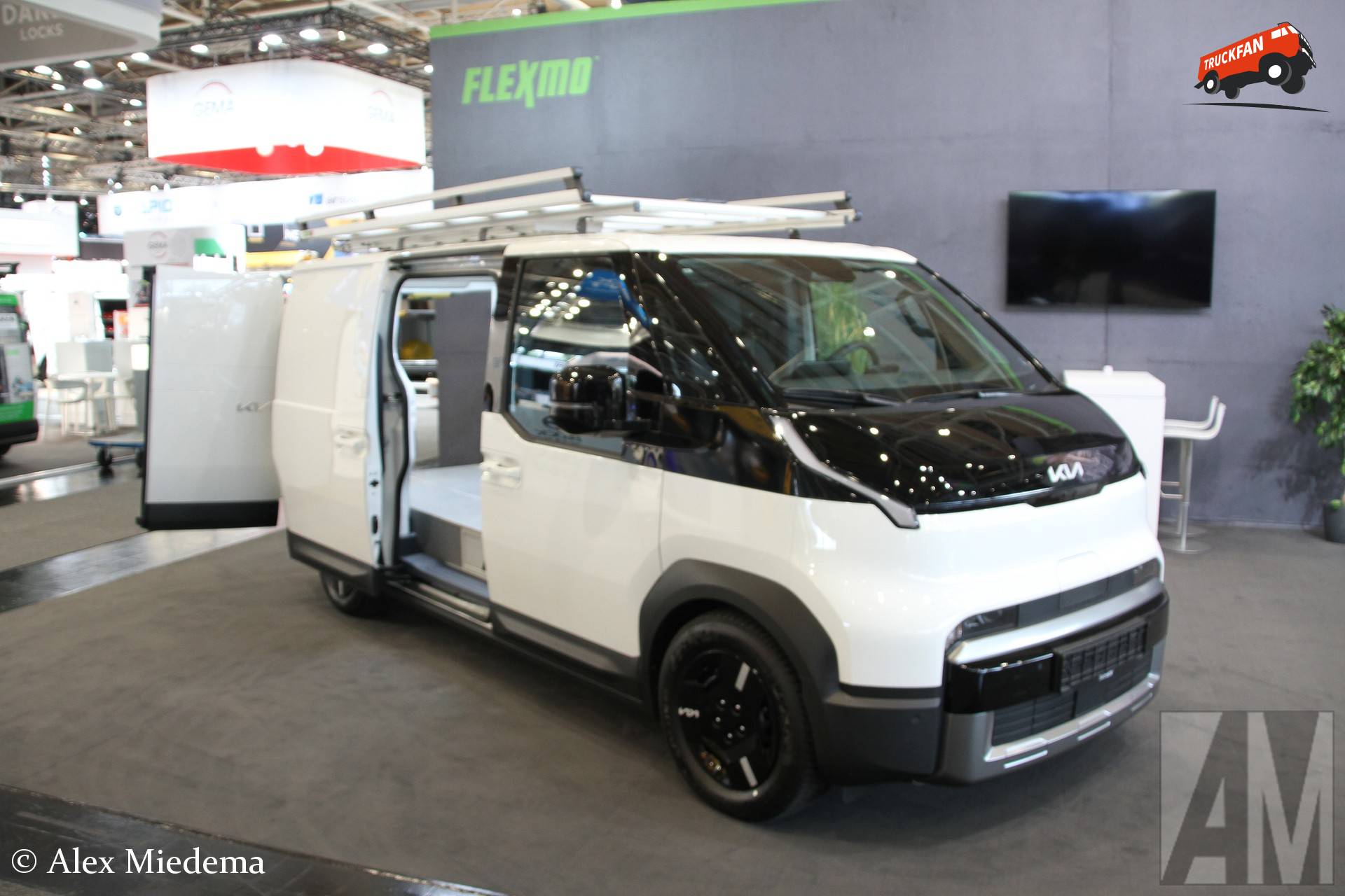 Flexmo's KIA PV5 in Messe Hannover