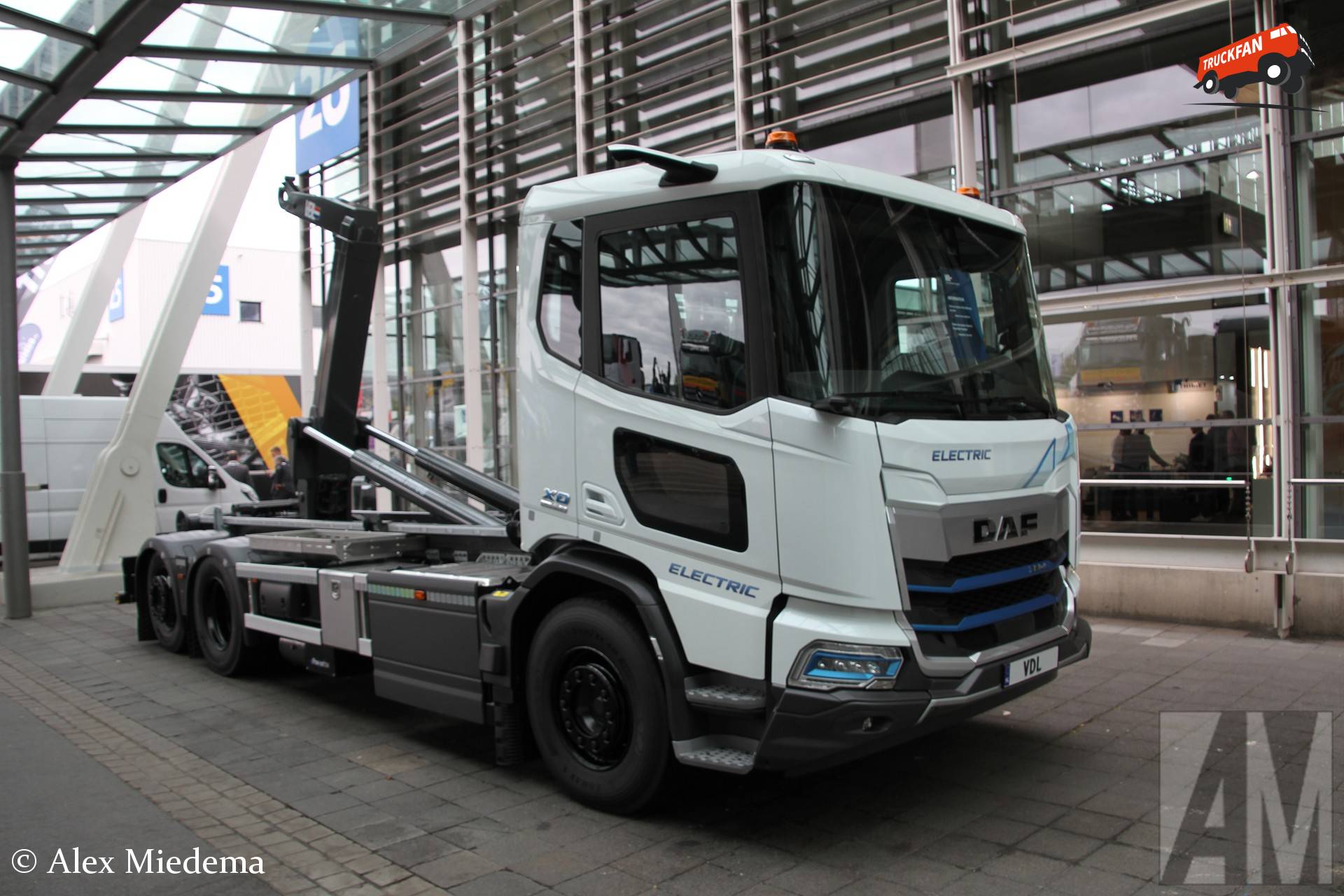 DAF XD Electric met VDL haakarmopbouw
