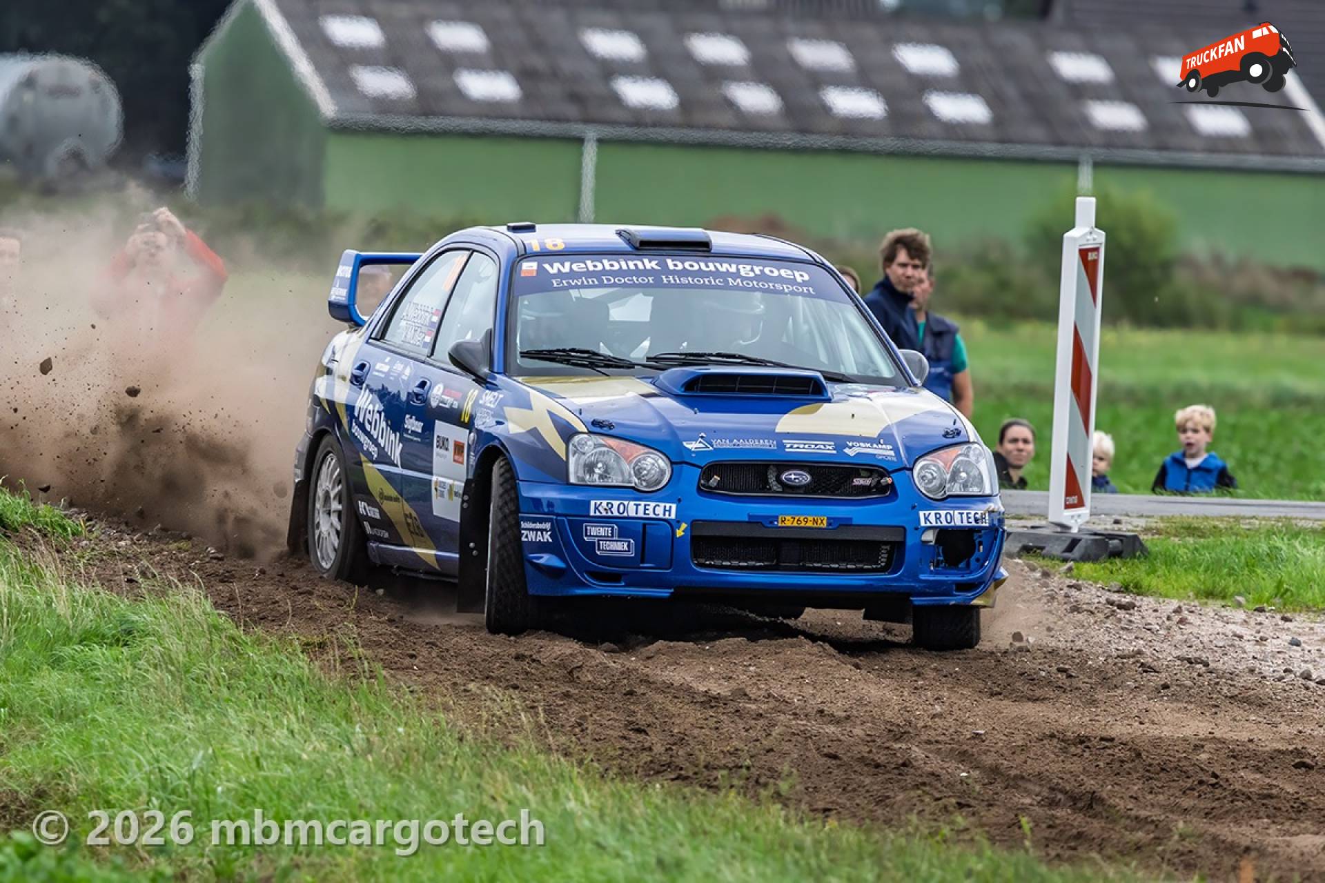 Subaru Impreza WRX STI op zandpad