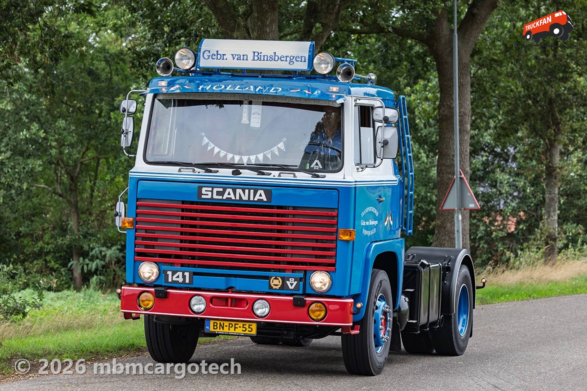 Scania LB141 Truck van Van Binsbergen