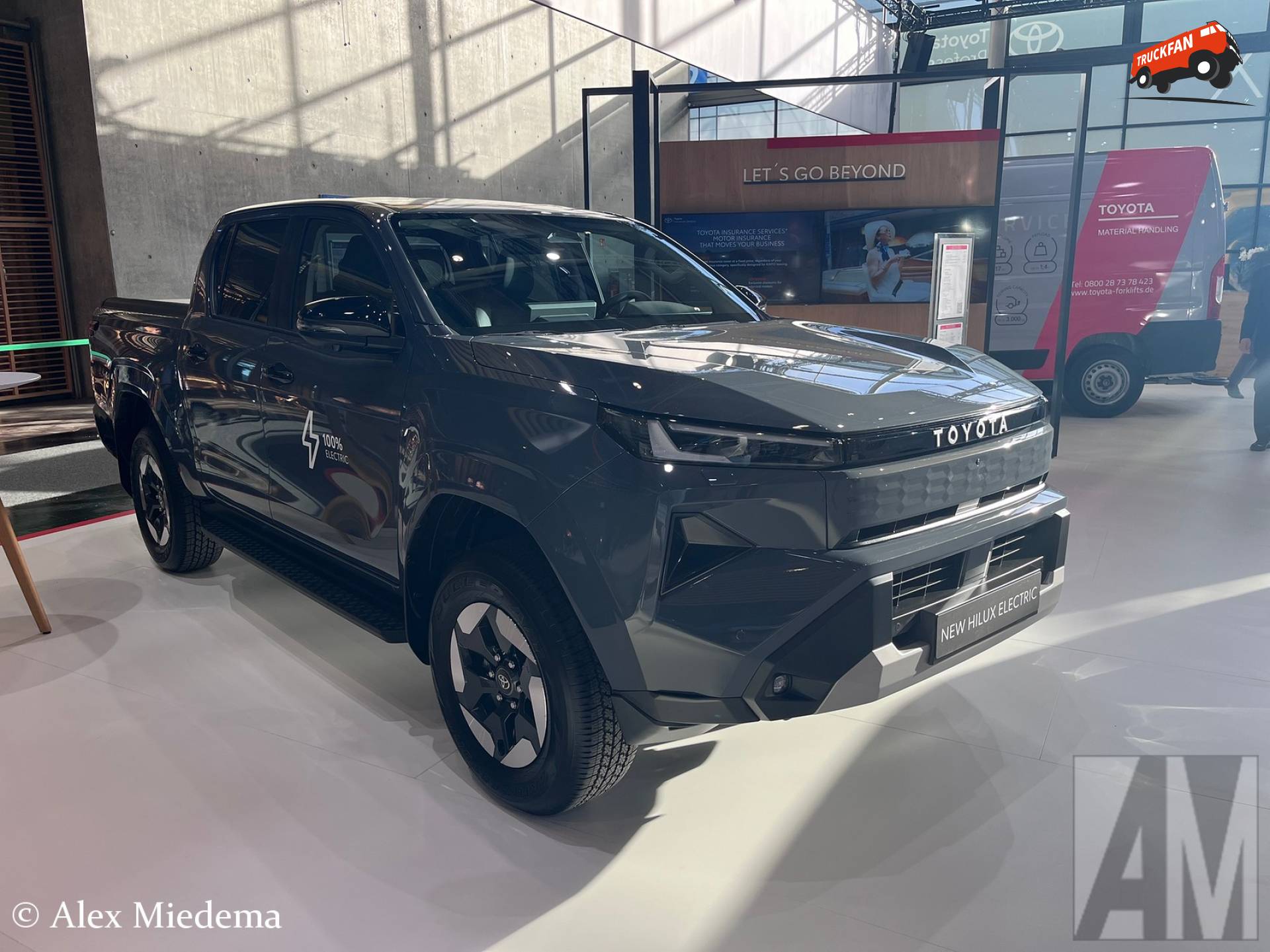 Toyota new HiLux Electric op IAA Transportation 2026
